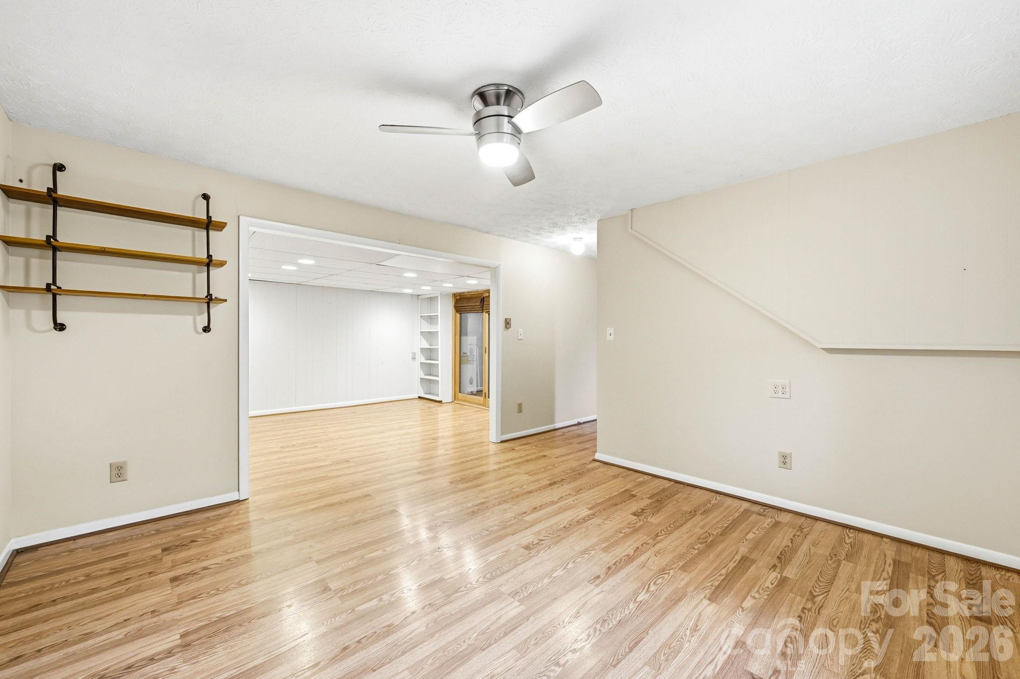 337 Woody Lane — Asheville