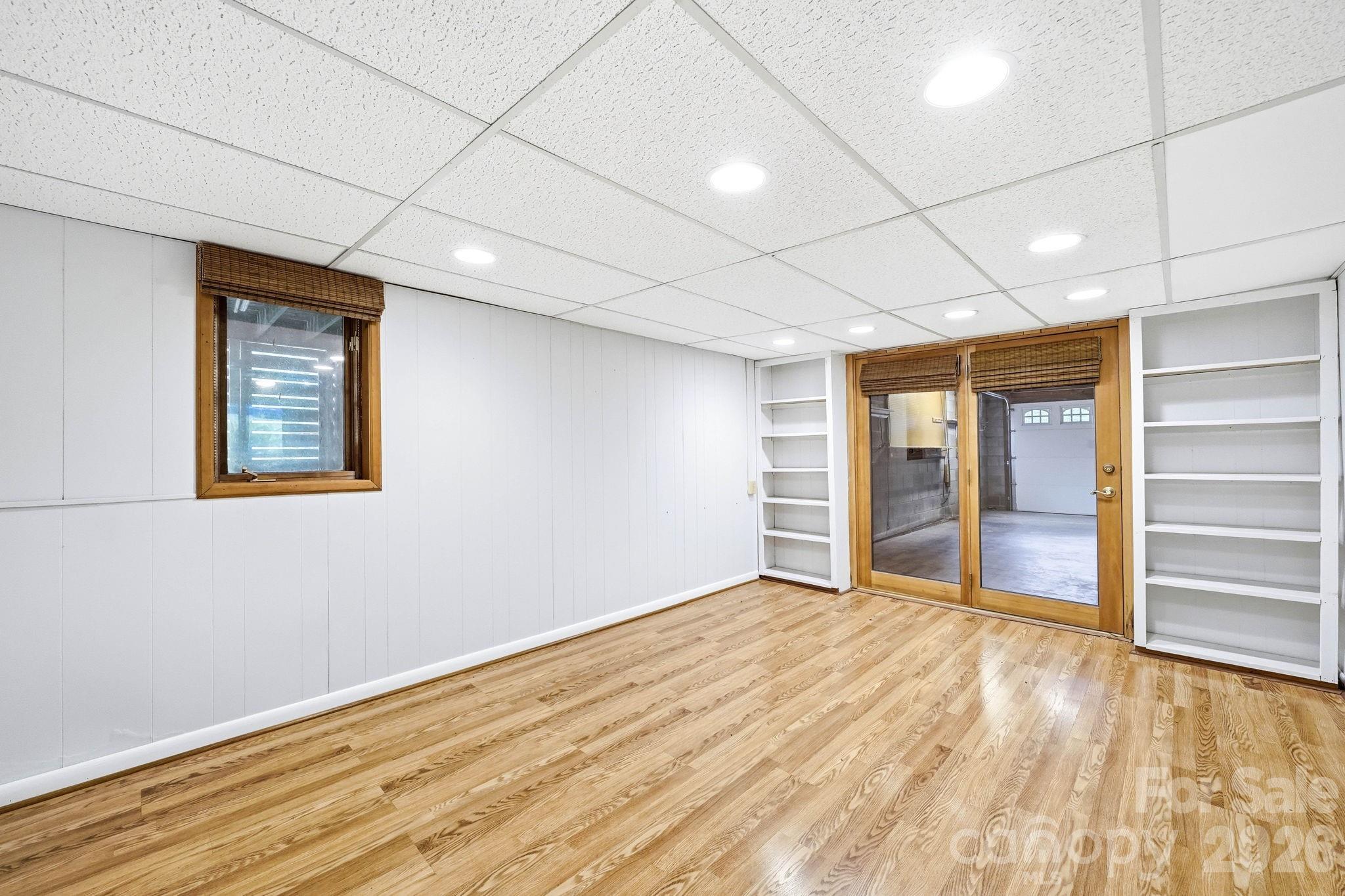 337 Woody Lane — Asheville