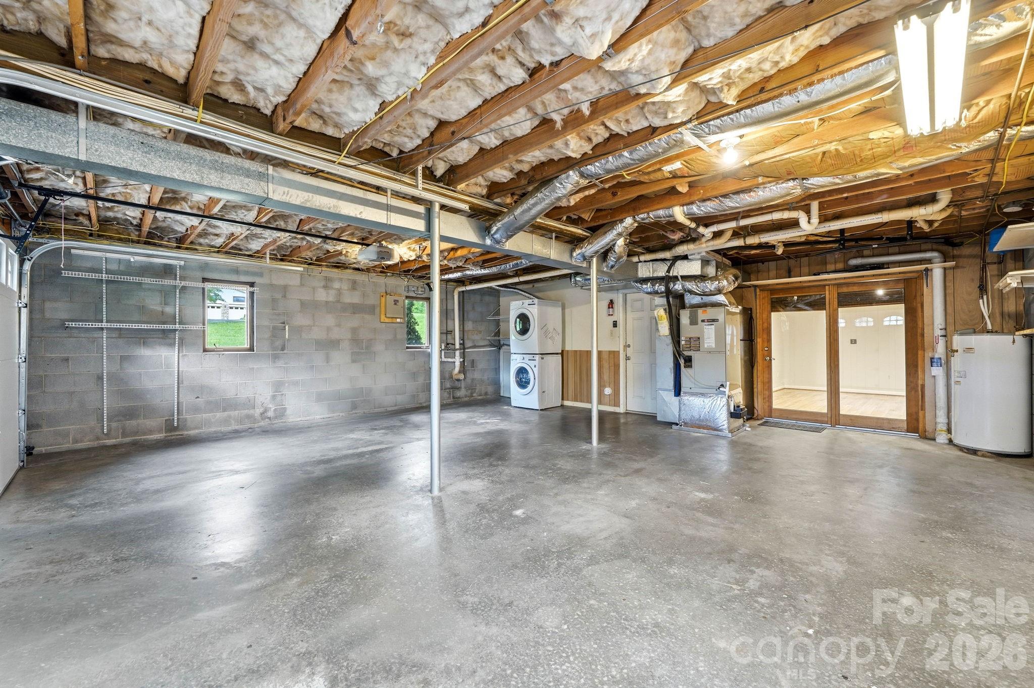 337 Woody Lane — Asheville