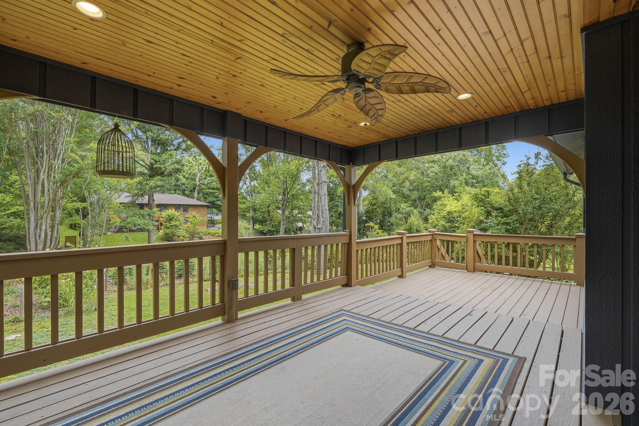 337 Woody Lane — Asheville
