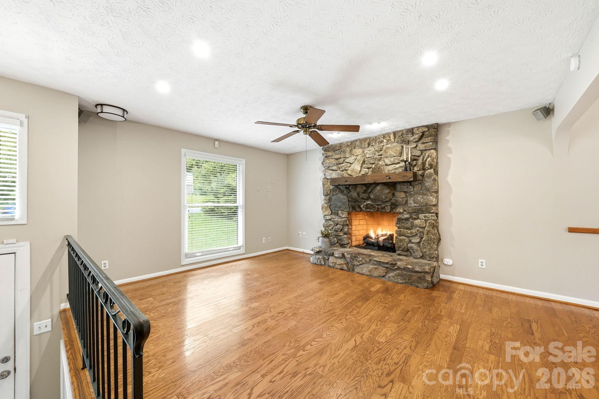 337 Woody Lane — Asheville
