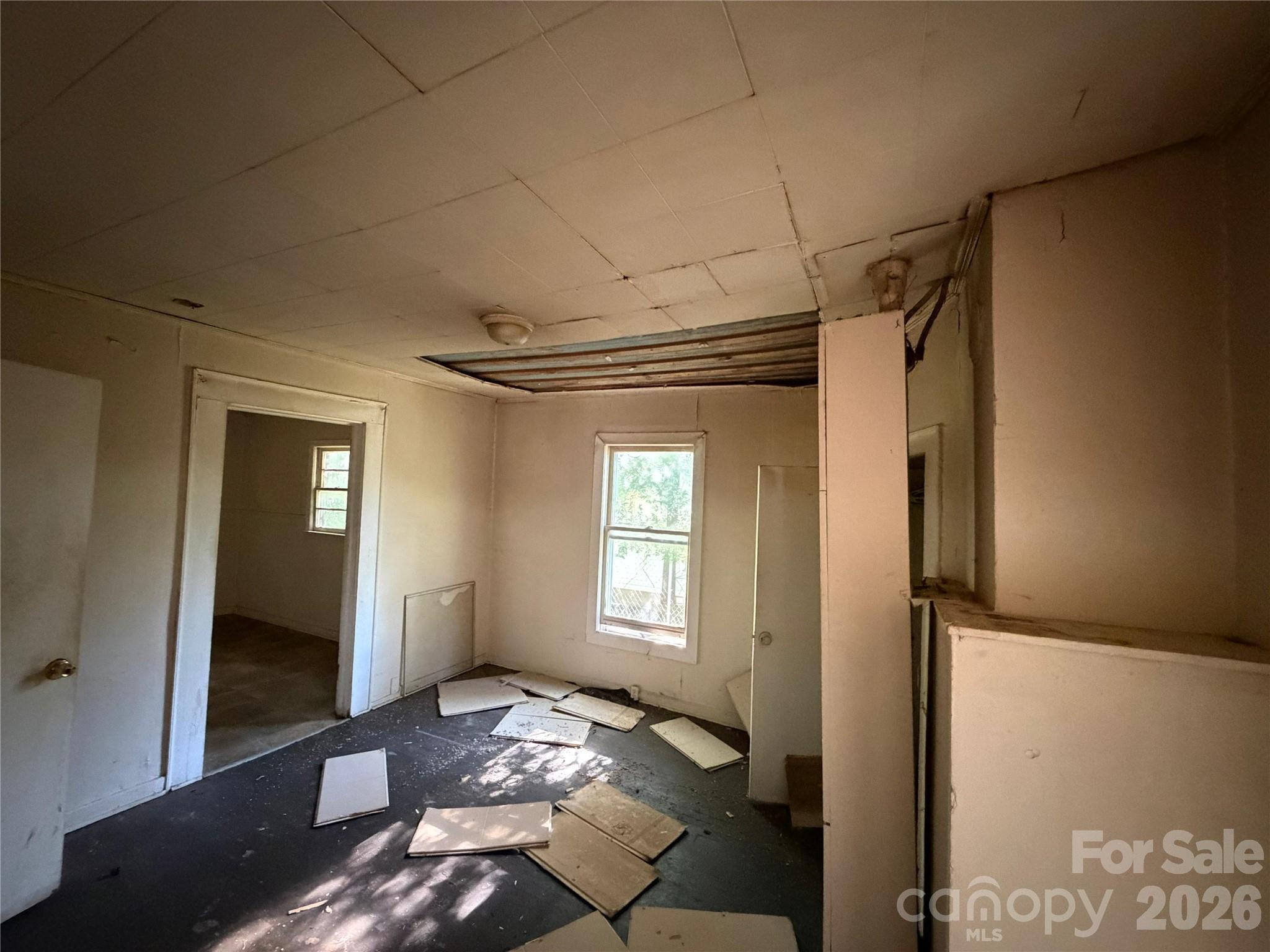 547 S Center Street — Spartanburg