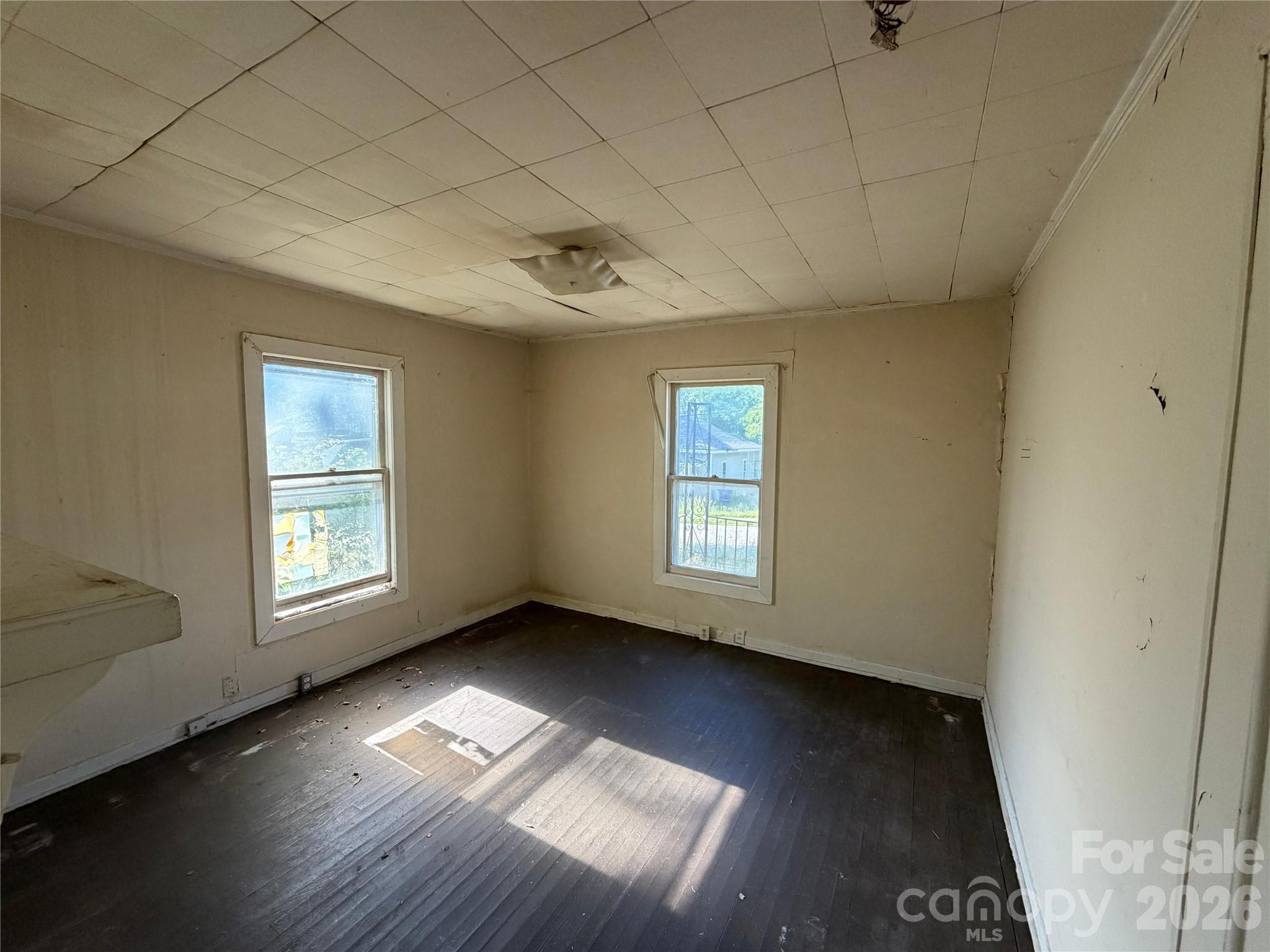 547 S Center Street — Spartanburg