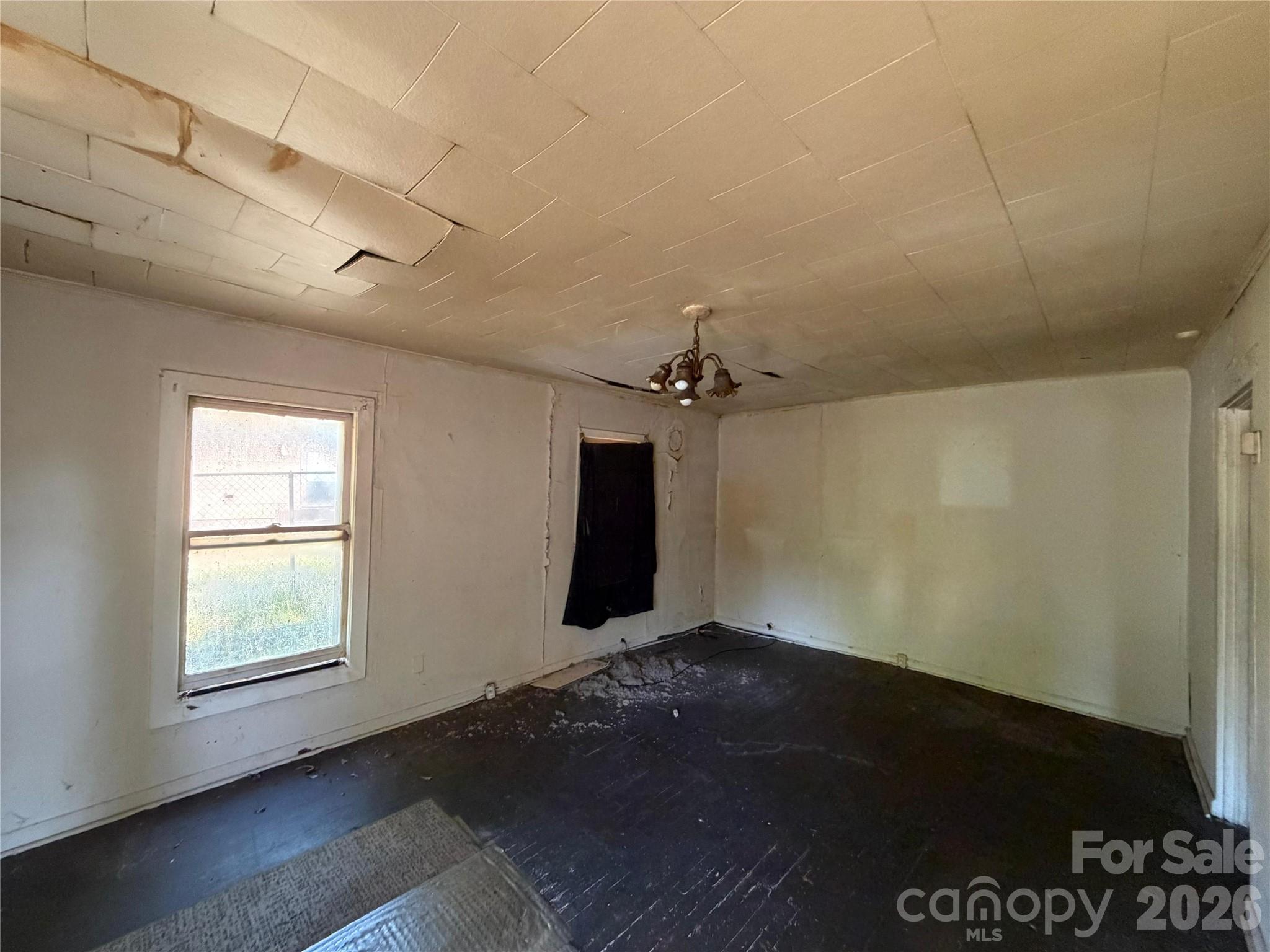 547 S Center Street — Spartanburg