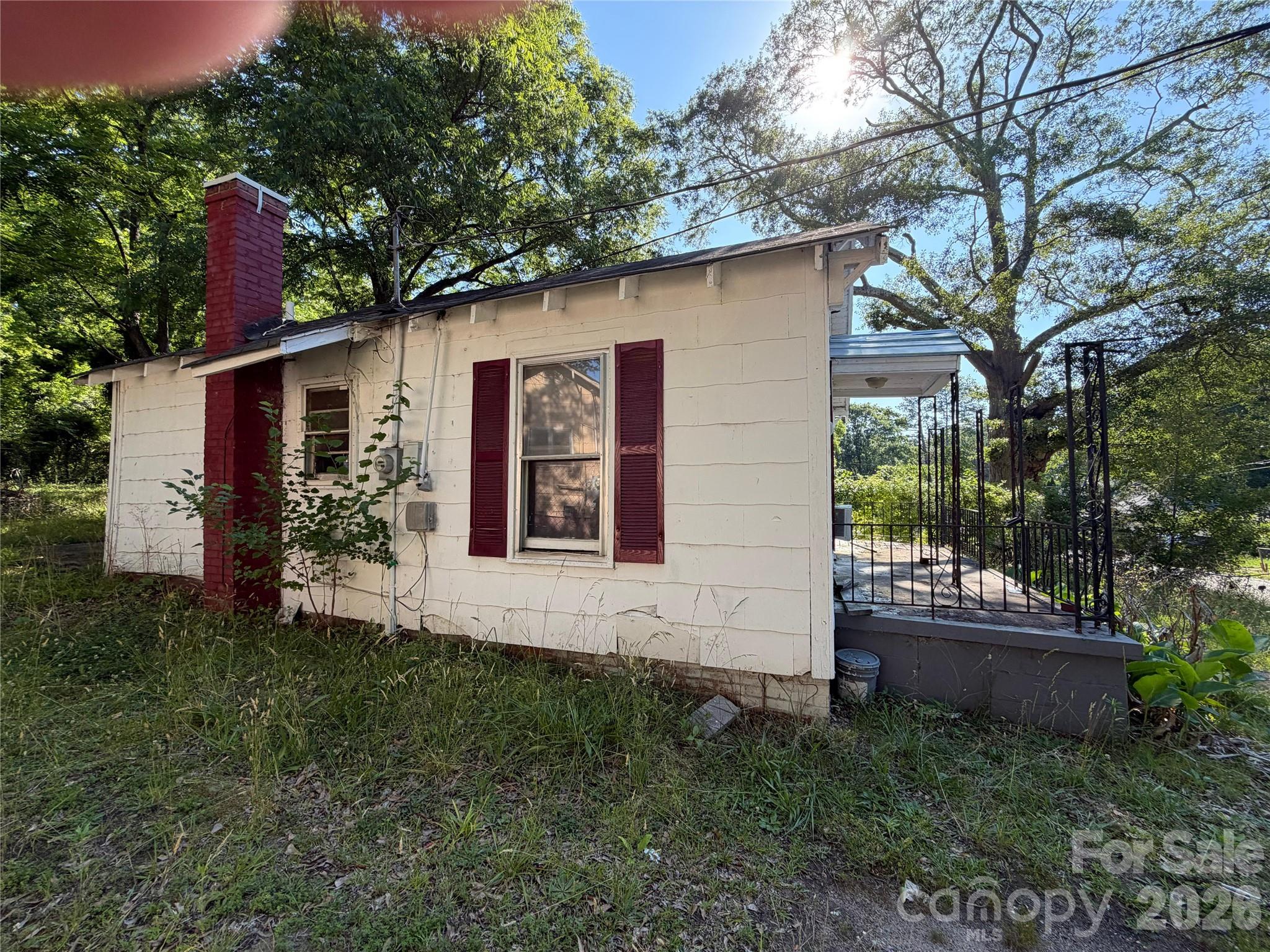 547 S Center Street — Spartanburg