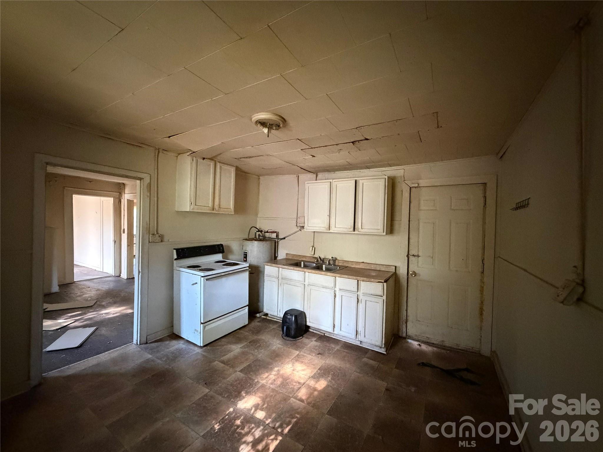 547 S Center Street — Spartanburg