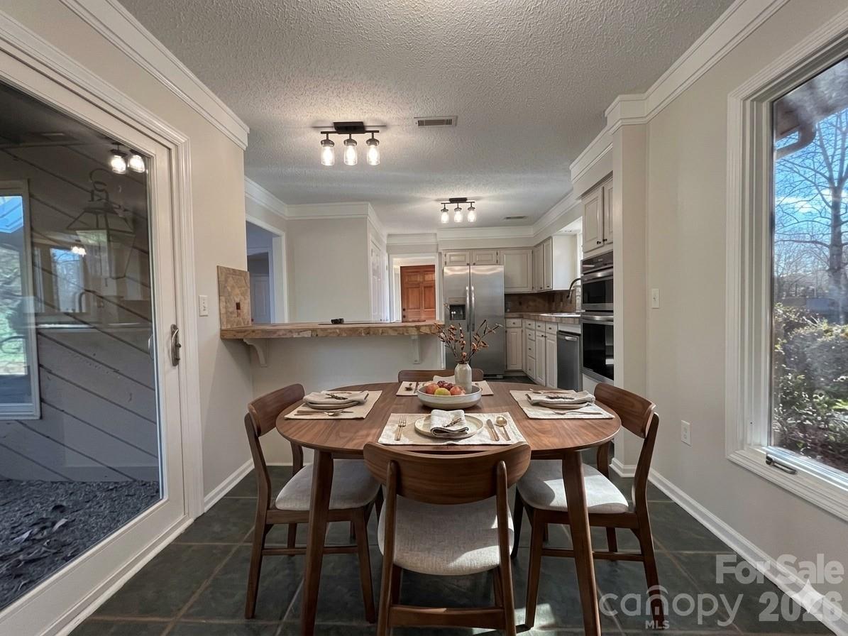 1754 12th Street NE — Hickory