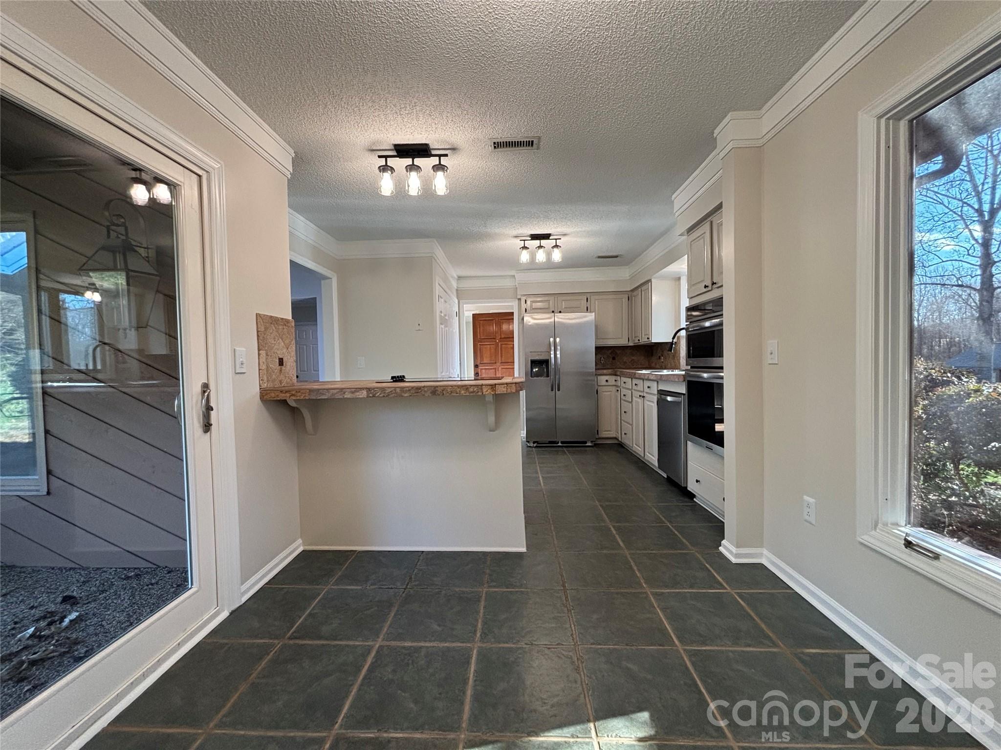 1754 12th Street NE — Hickory