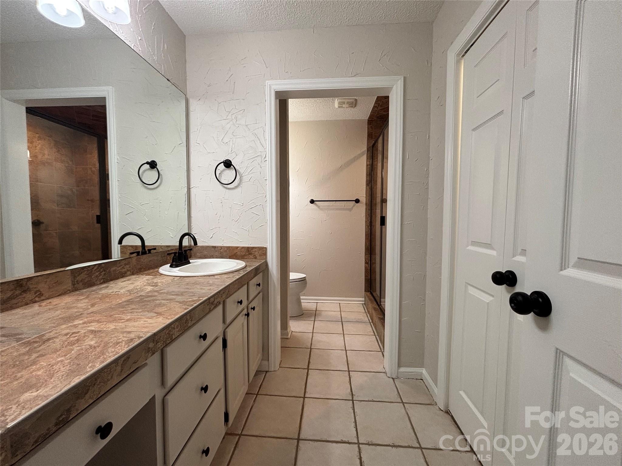 1754 12th Street NE — Hickory