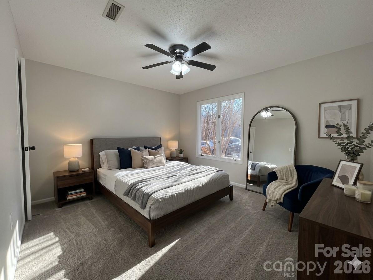 1754 12th Street NE — Hickory