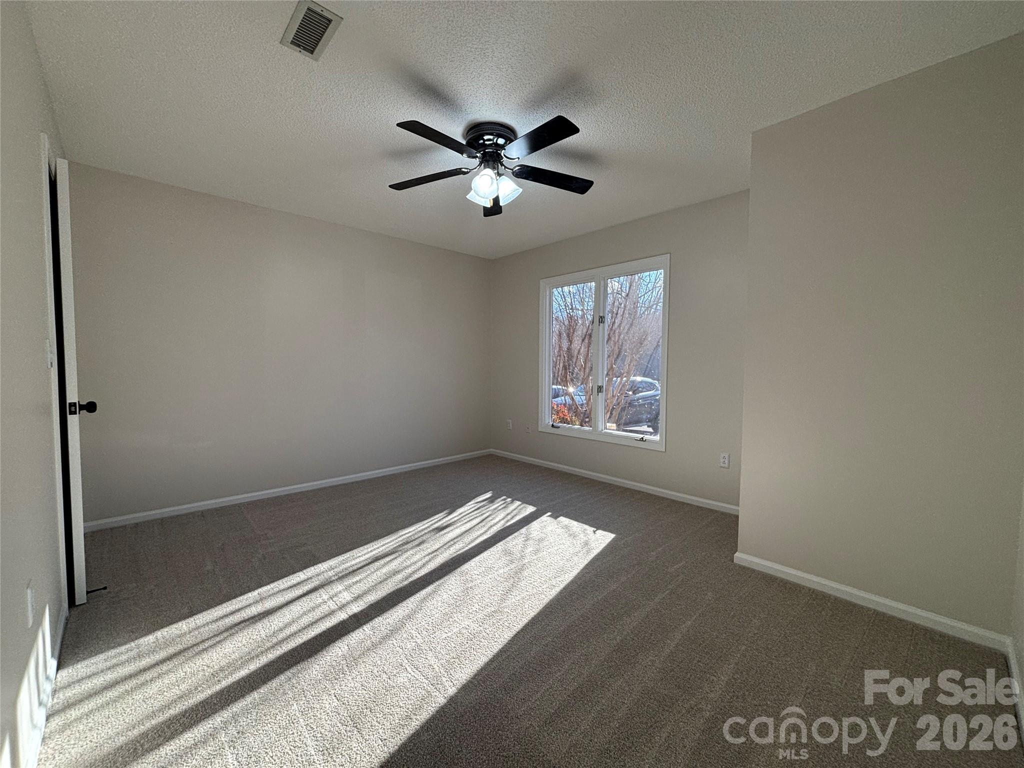 1754 12th Street NE — Hickory