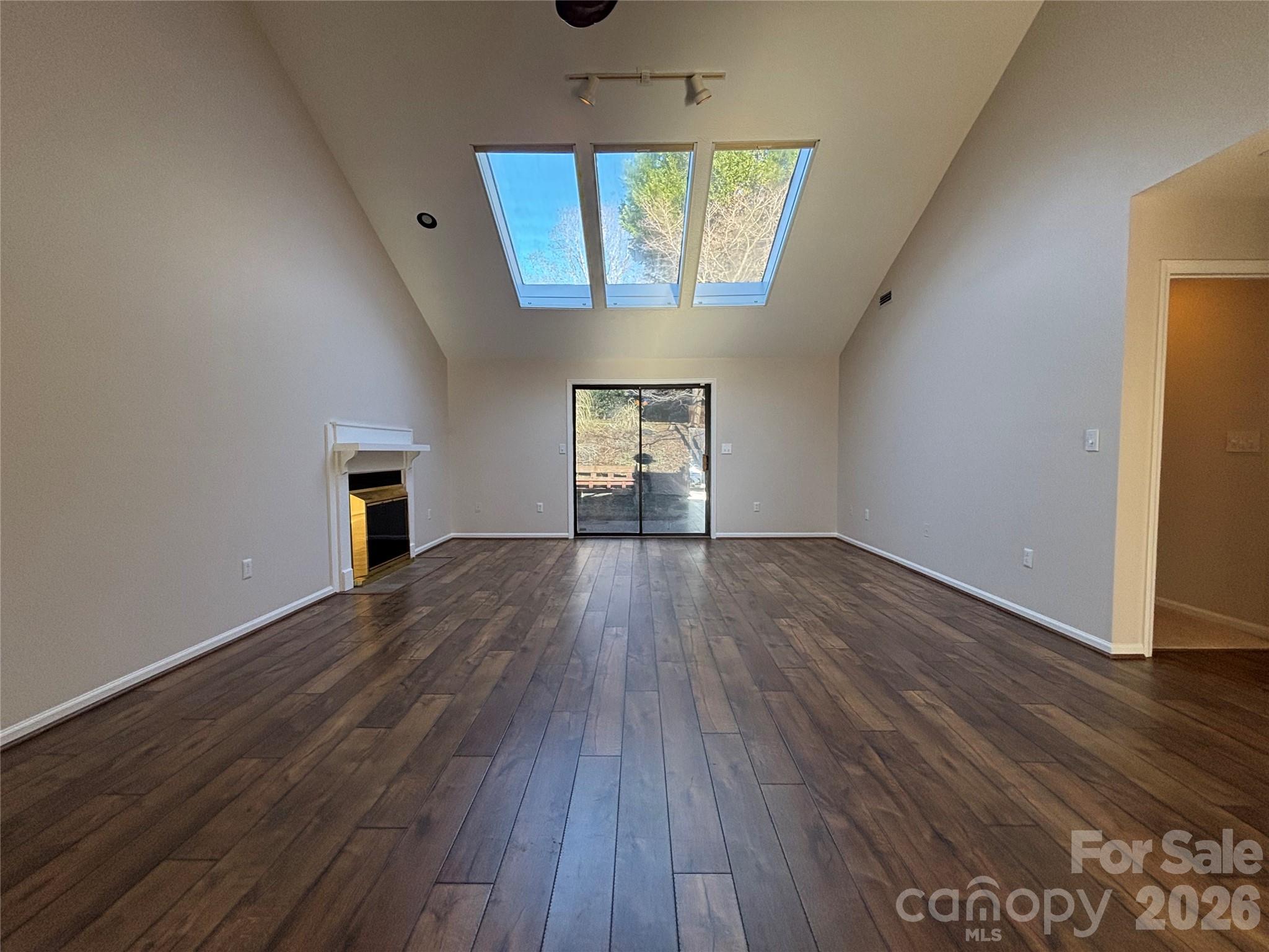 1754 12th Street NE — Hickory