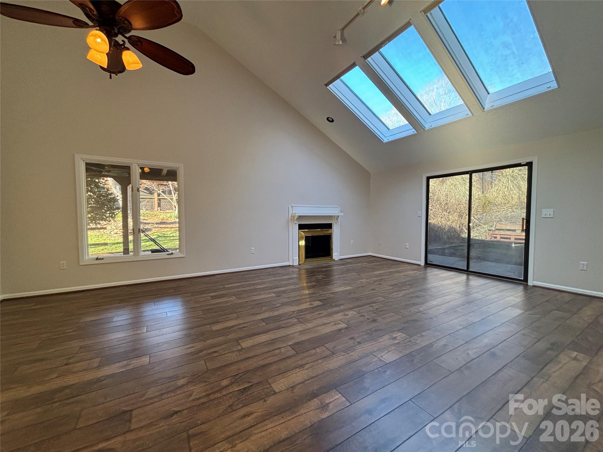 1754 12th Street NE — Hickory