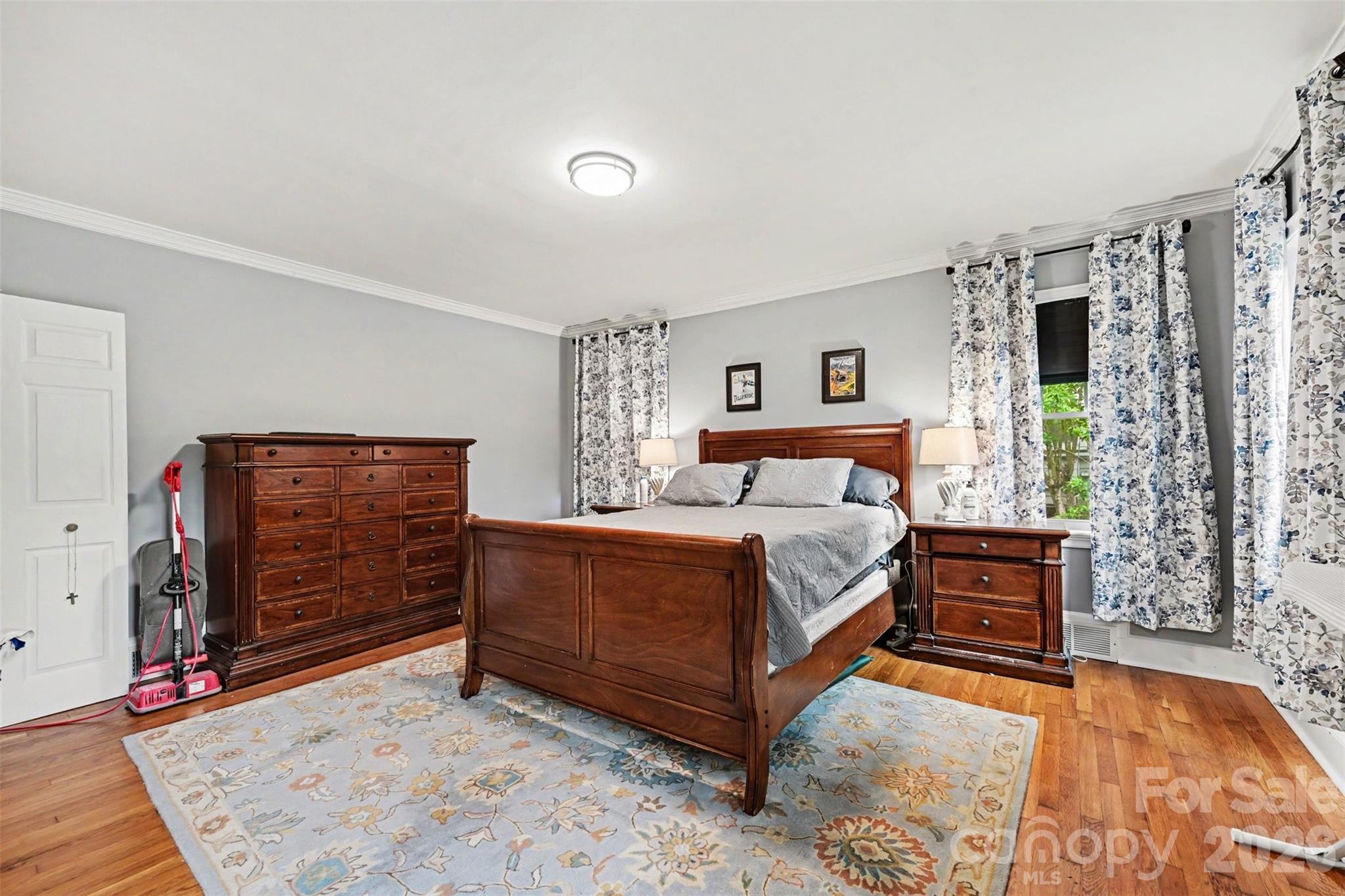 855 W Marion Street — Shelby