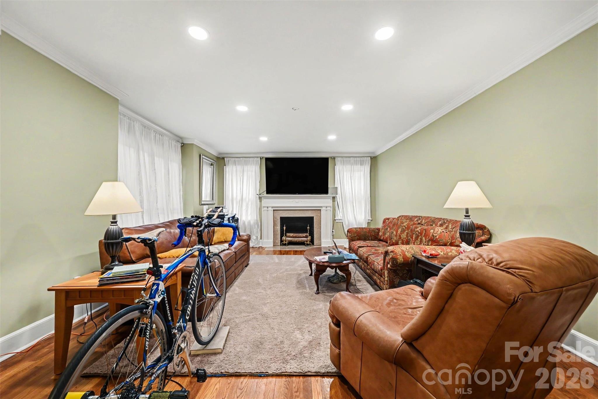 855 W Marion Street — Shelby