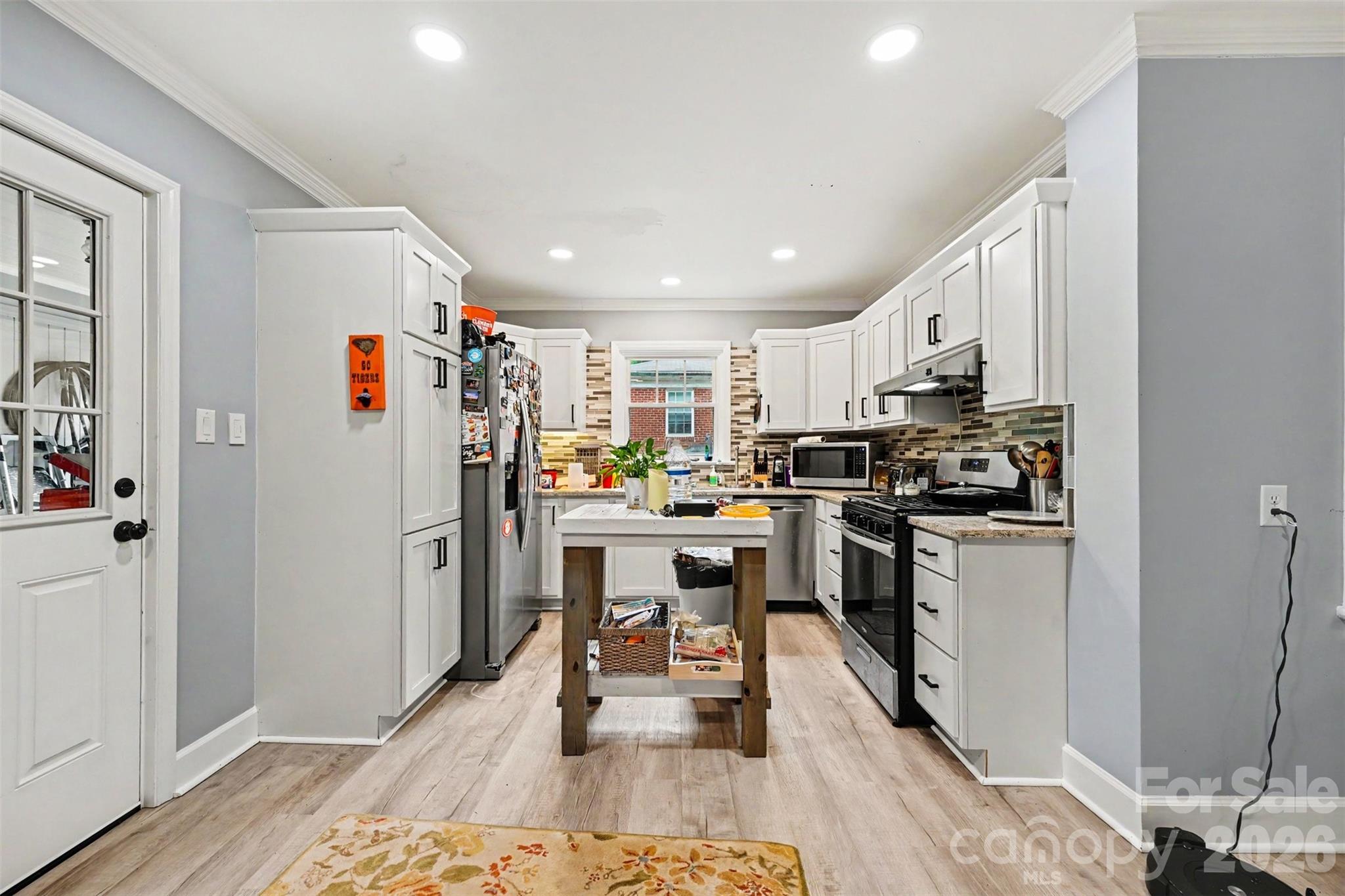 855 W Marion Street — Shelby