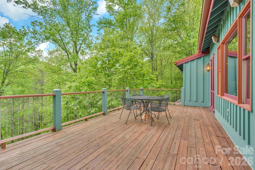 1590 Shulls Mill Road — Boone