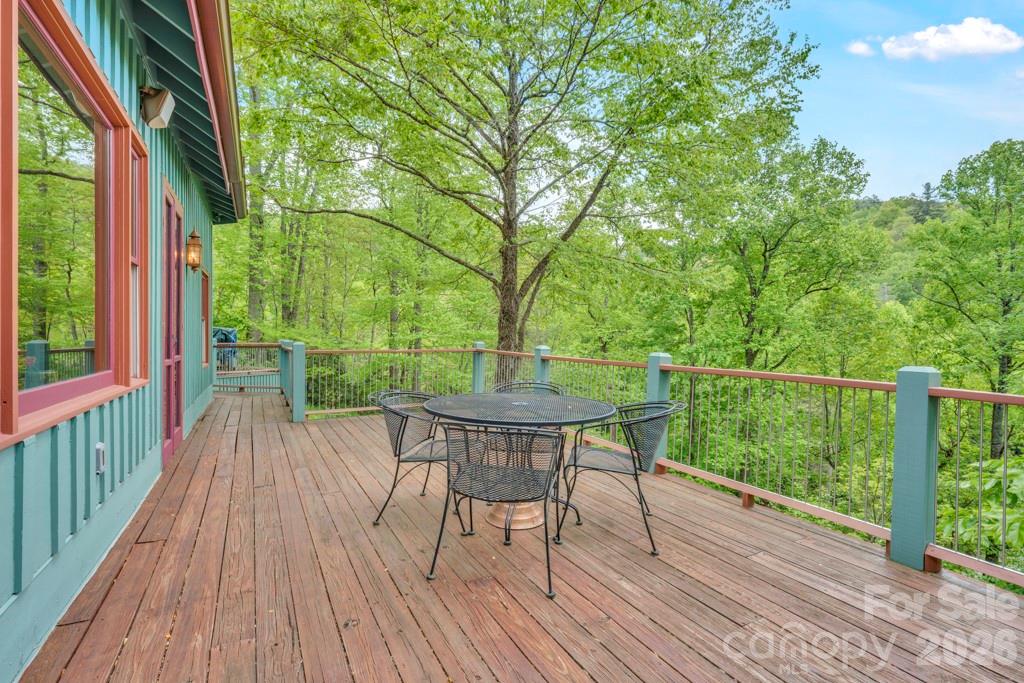 1590 Shulls Mill Road — Boone