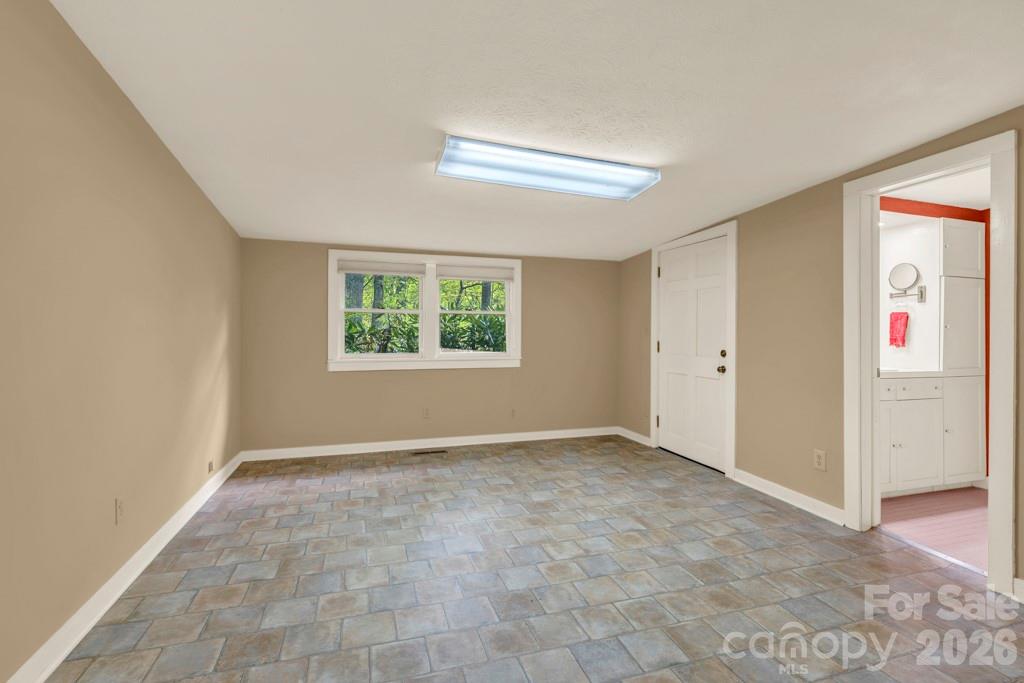 1590 Shulls Mill Road — Boone