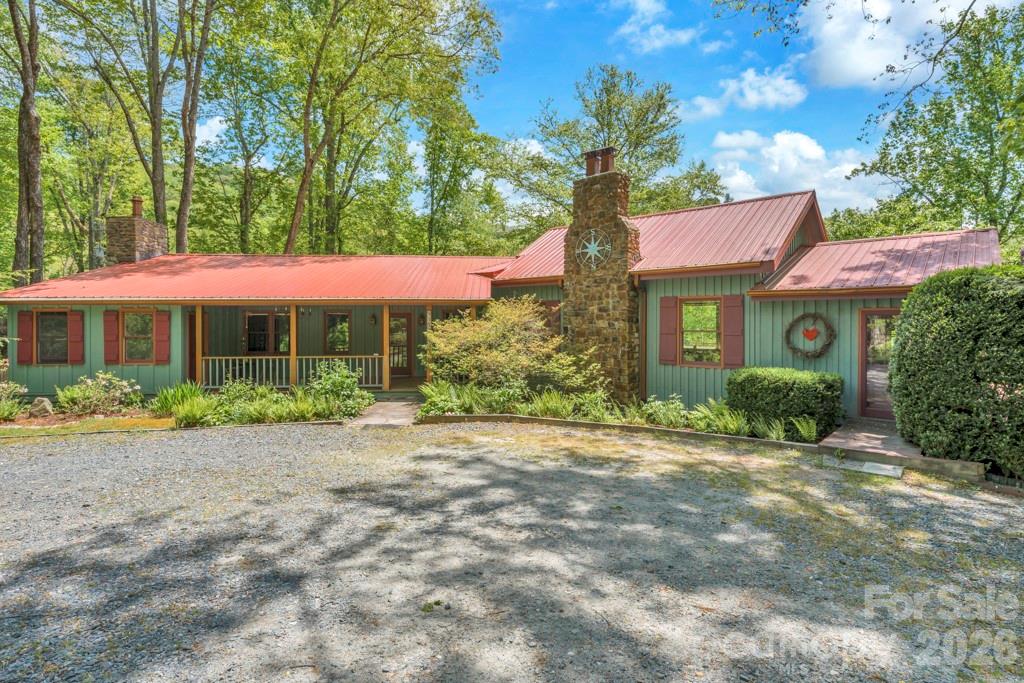 1590 Shulls Mill Road — Boone