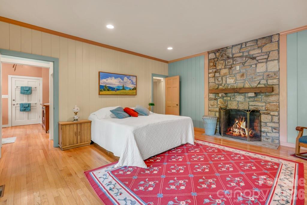 1590 Shulls Mill Road — Boone