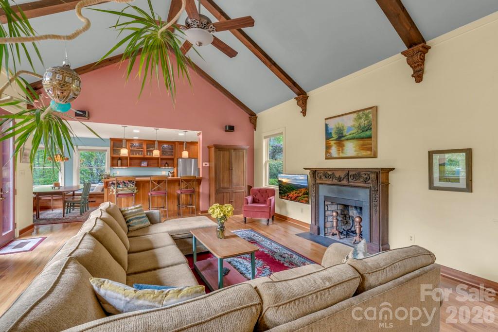 1590 Shulls Mill Road — Boone