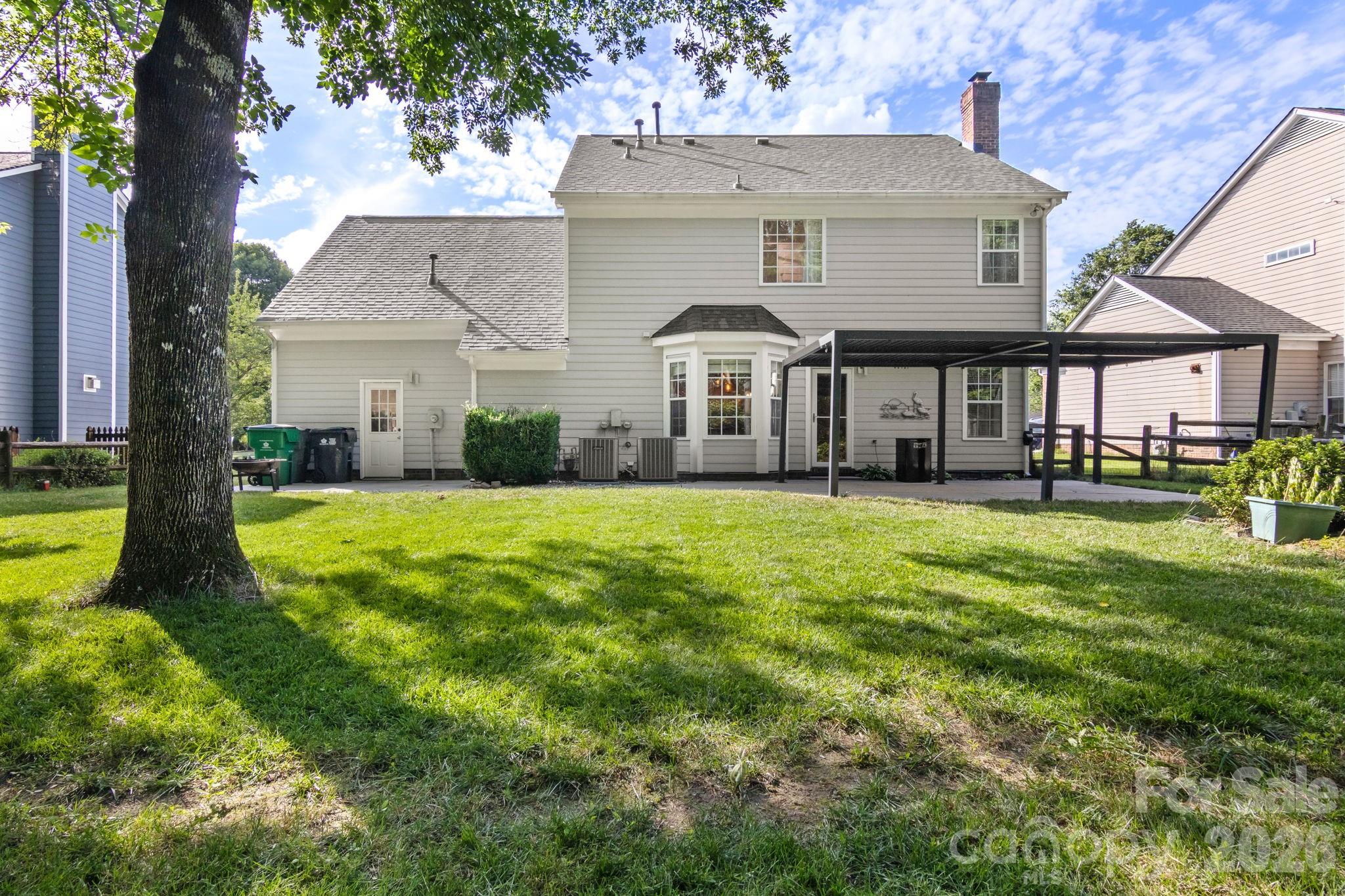 11413 Hunters Landing Drive — Charlotte