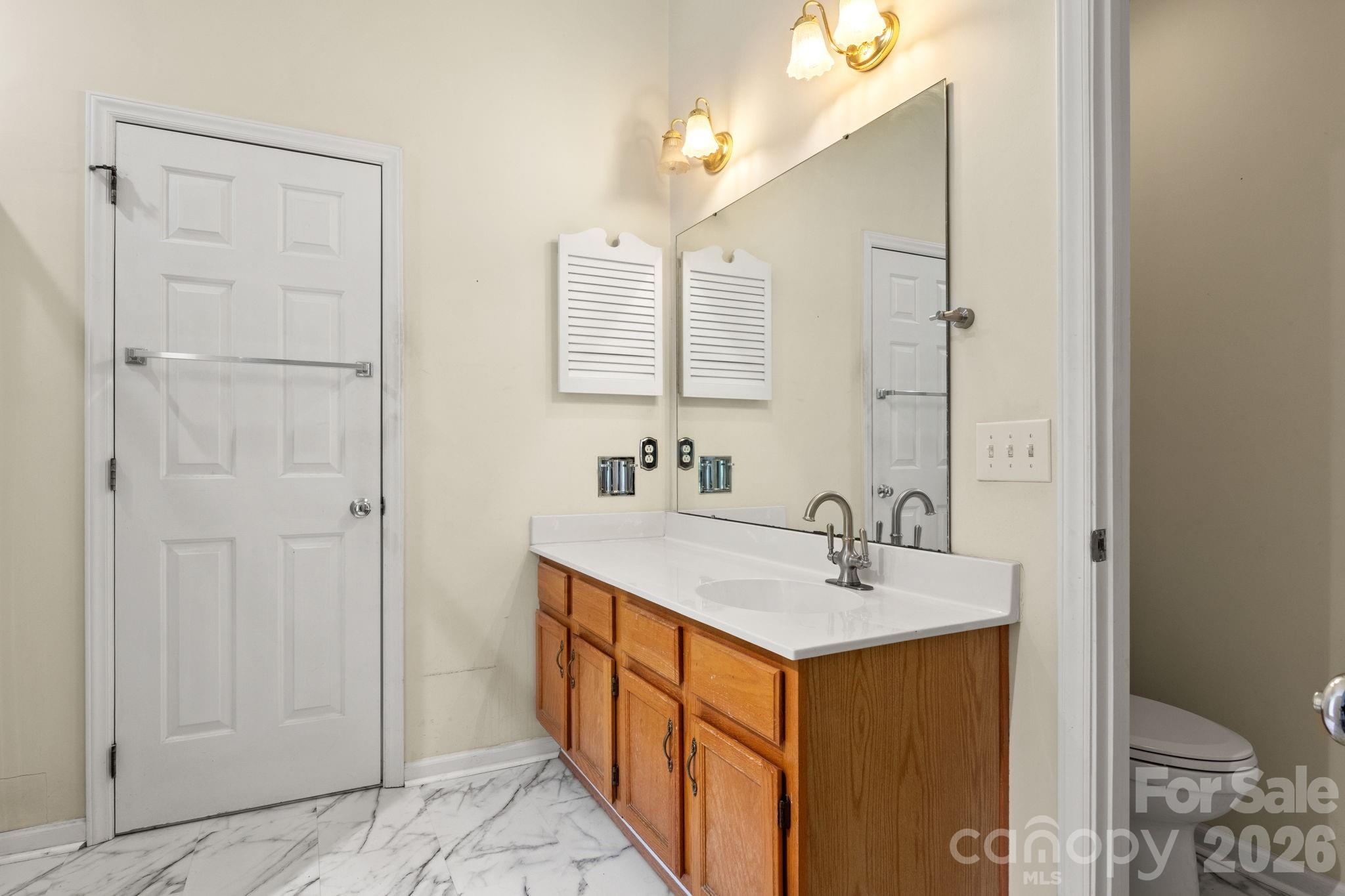 11413 Hunters Landing Drive — Charlotte