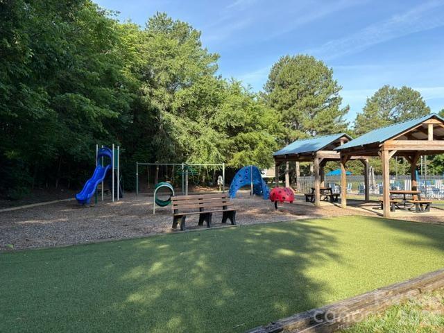 11413 Hunters Landing Drive — Charlotte