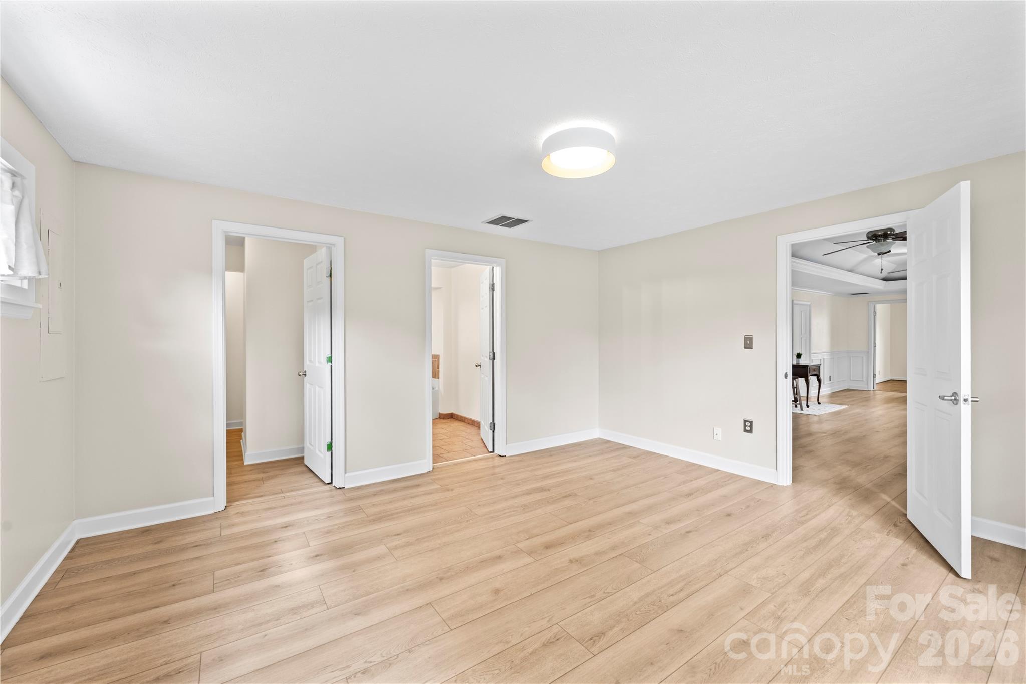 589 Sand Hill Road — Asheville