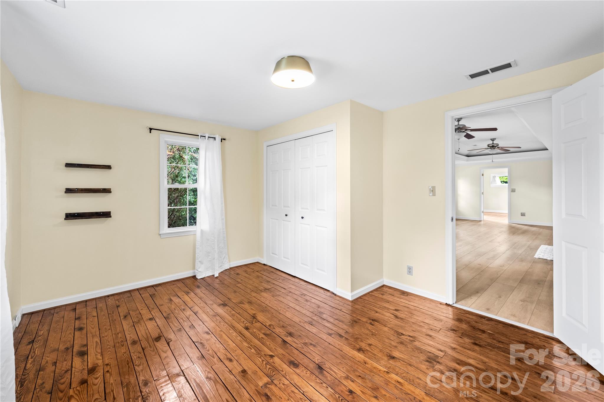 589 Sand Hill Road — Asheville