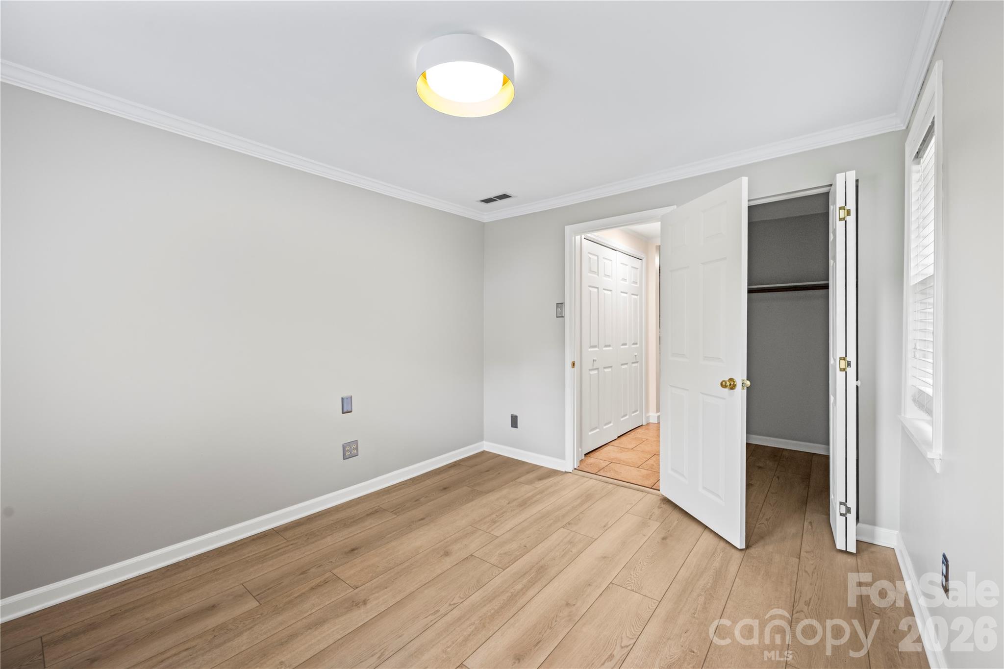 589 Sand Hill Road — Asheville
