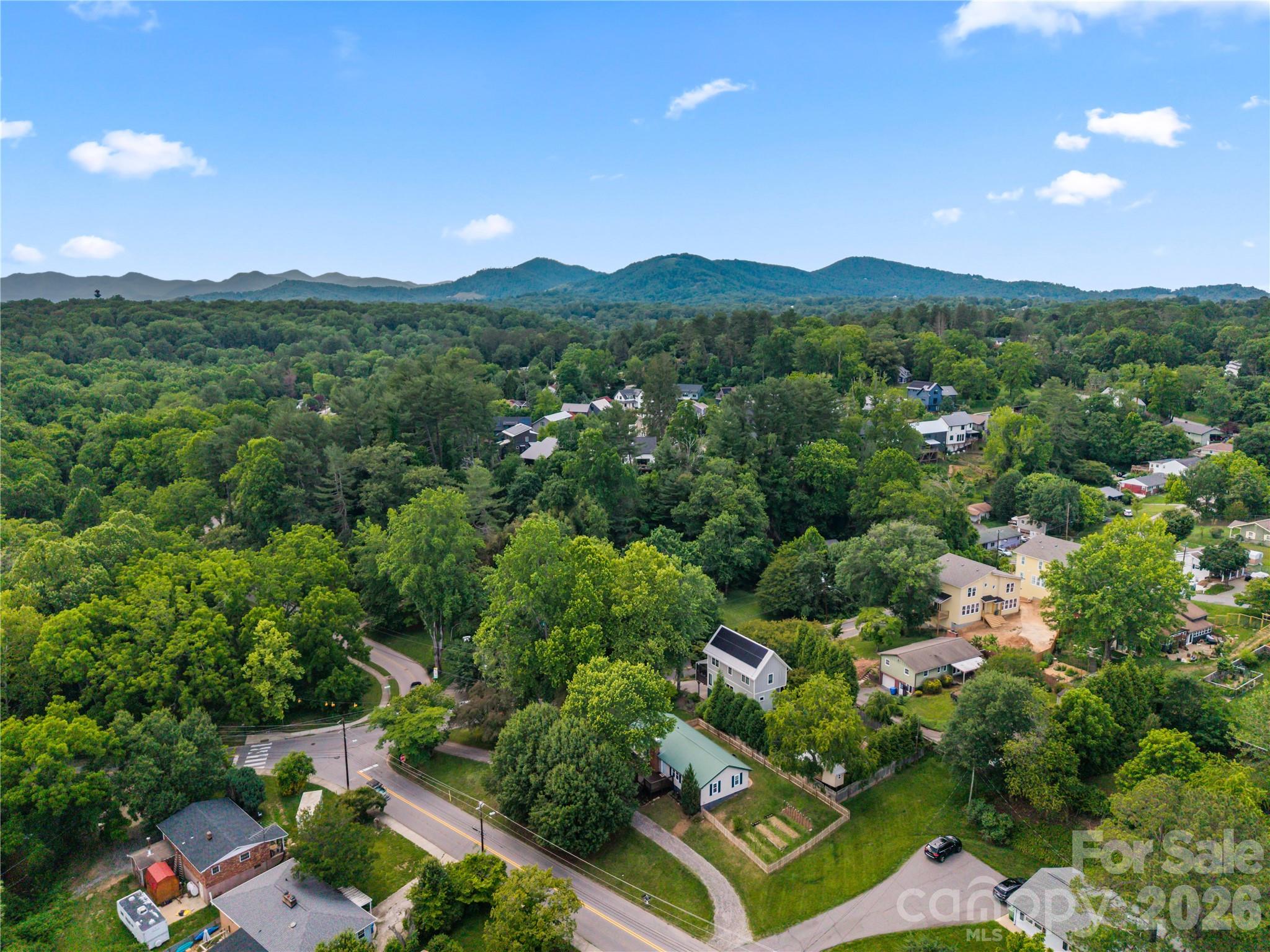 589 Sand Hill Road — Asheville