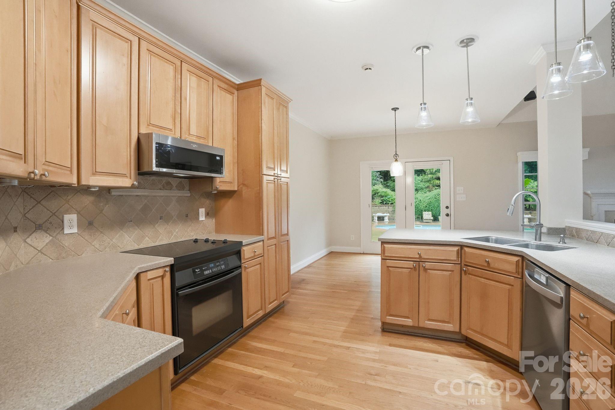 1099 Curve View Road — Lincolnton
