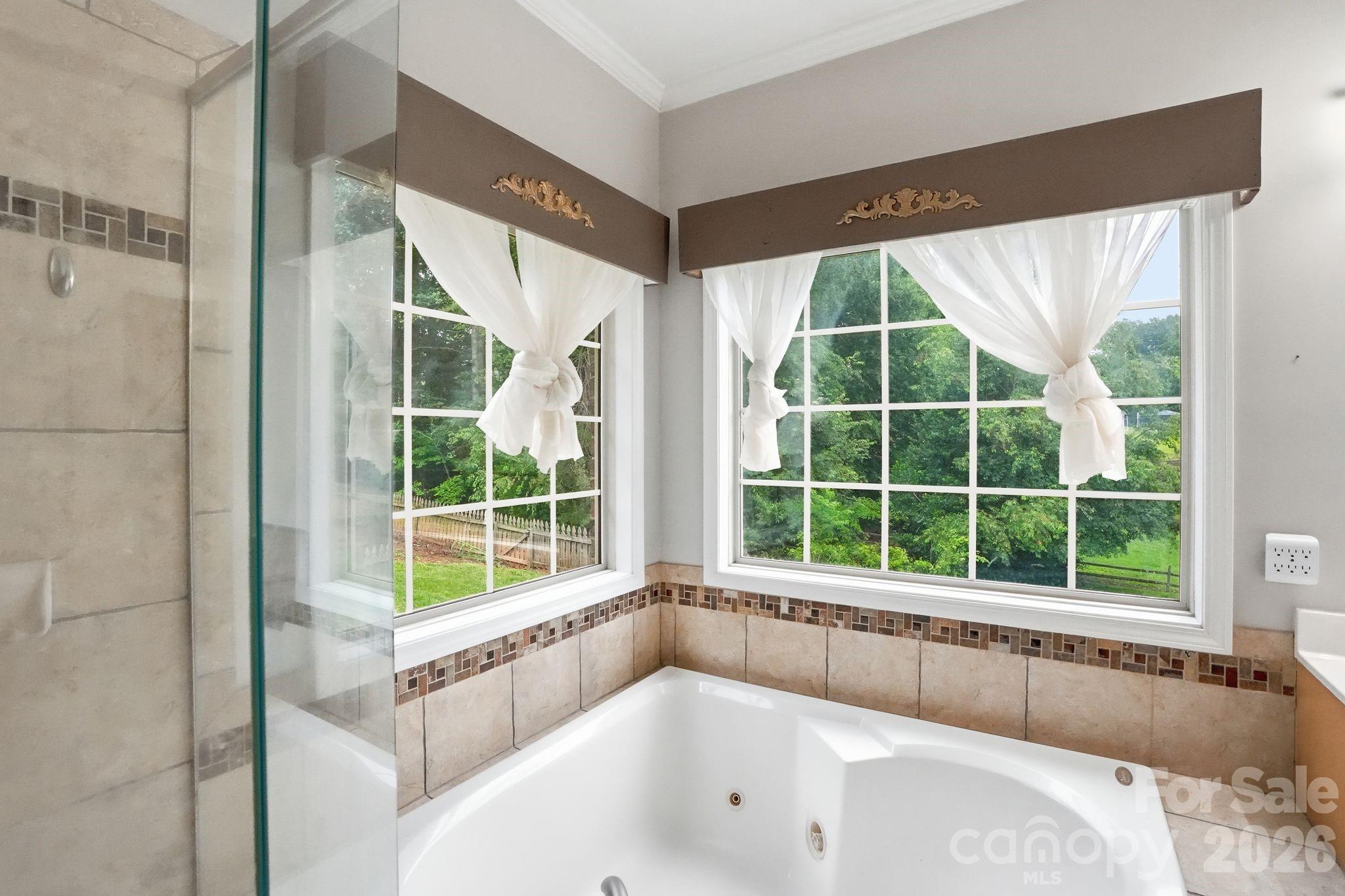 1099 Curve View Road — Lincolnton