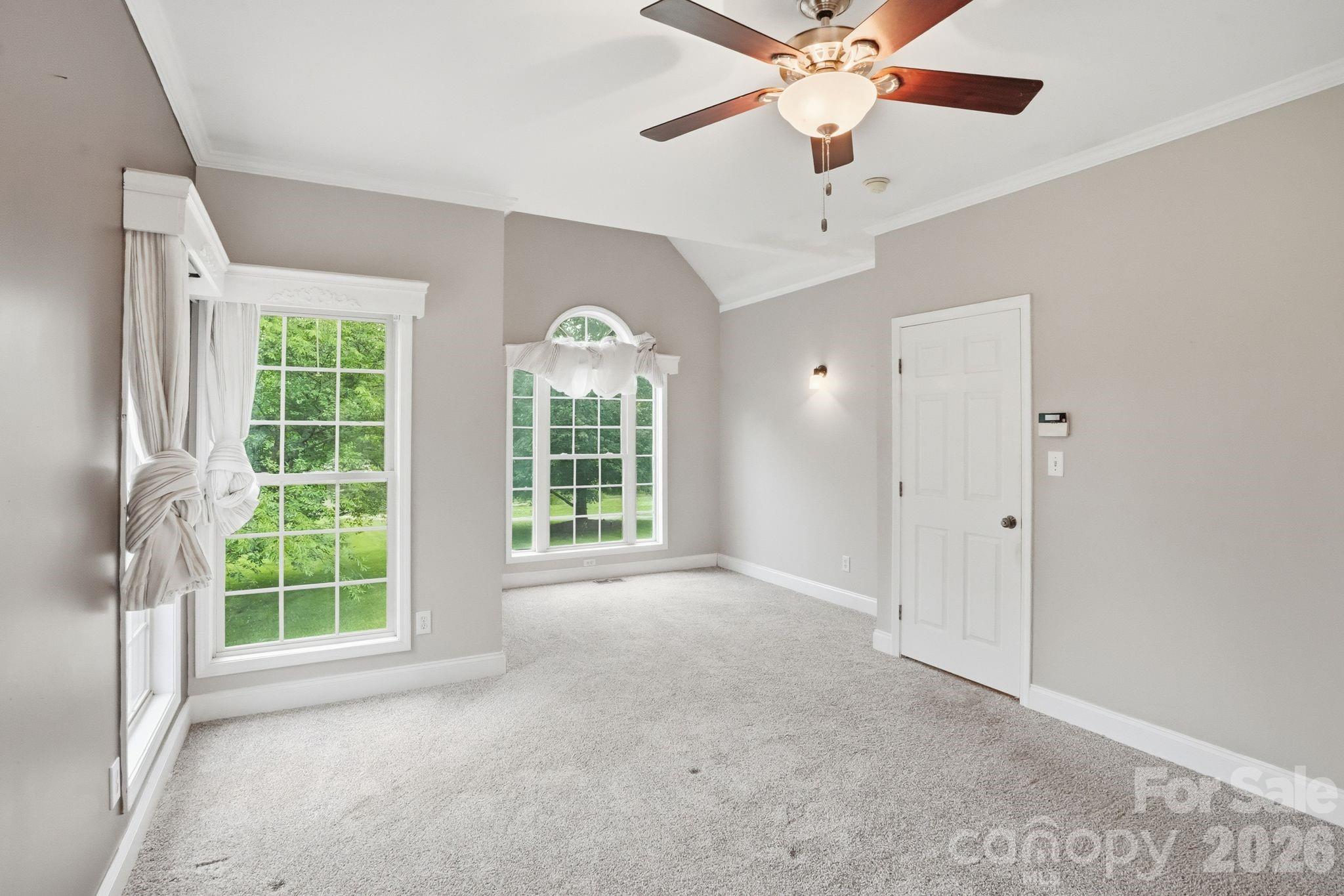1099 Curve View Road — Lincolnton