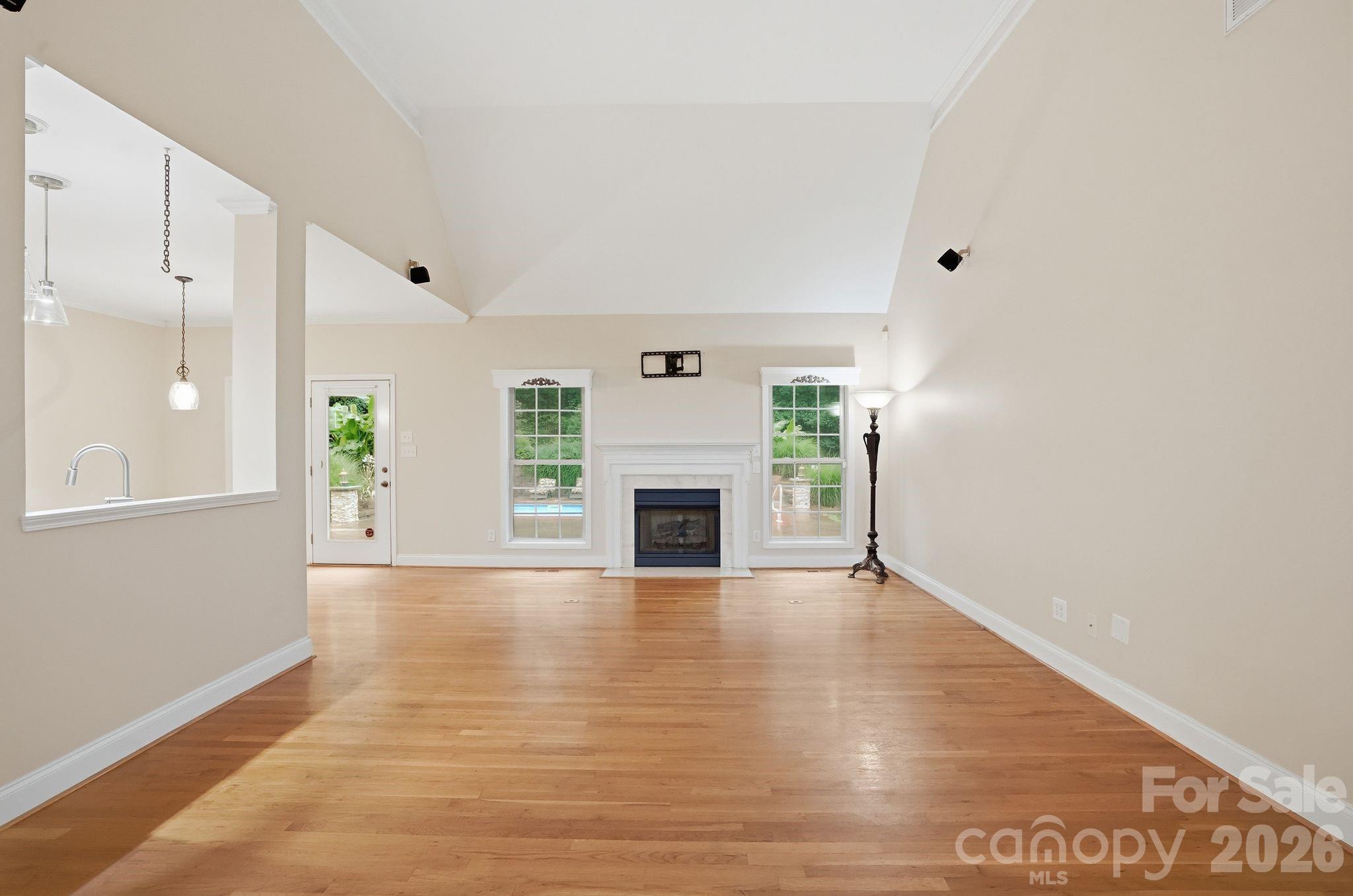 1099 Curve View Road — Lincolnton
