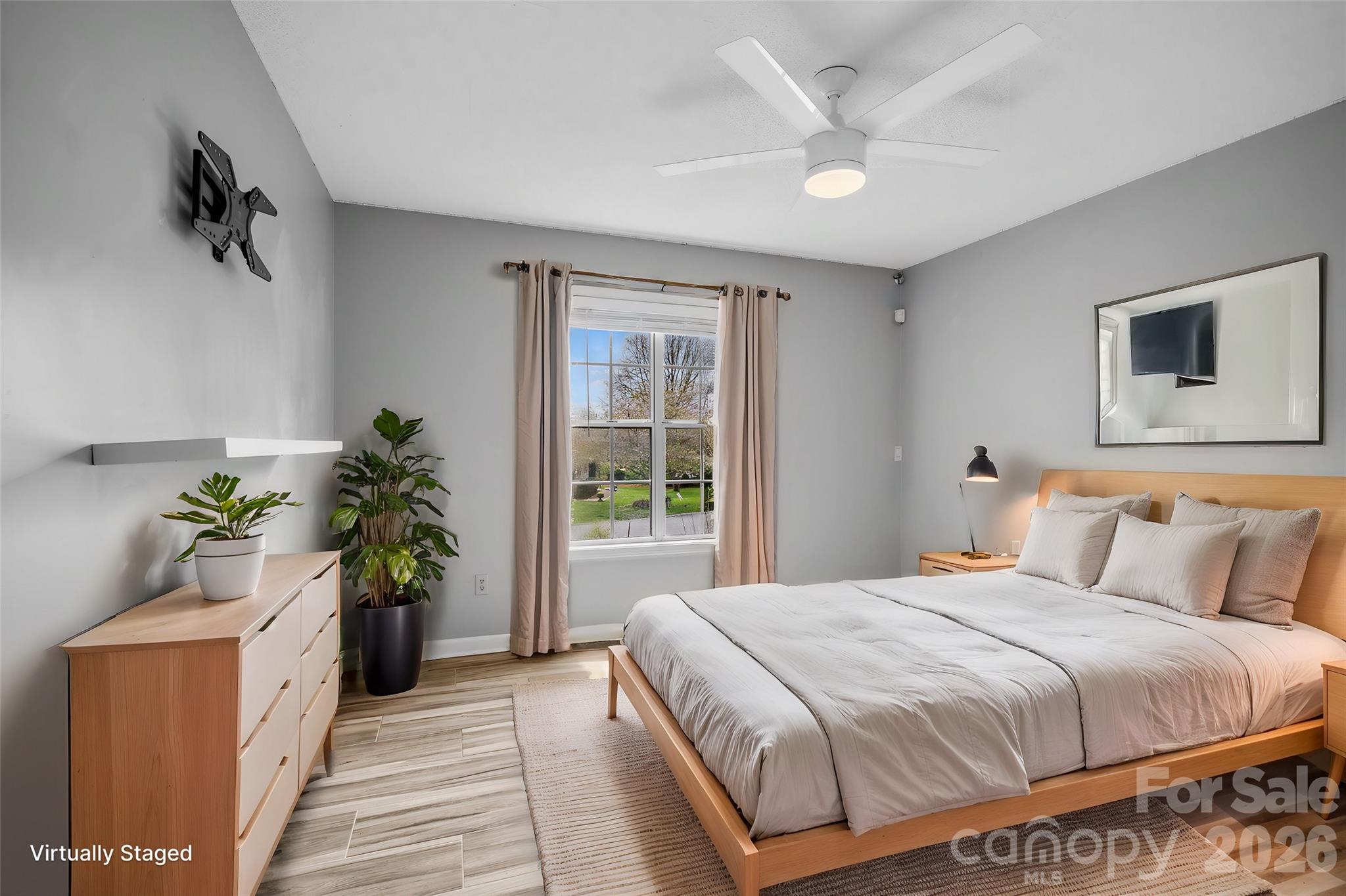 2 Manakiki Court — Etowah