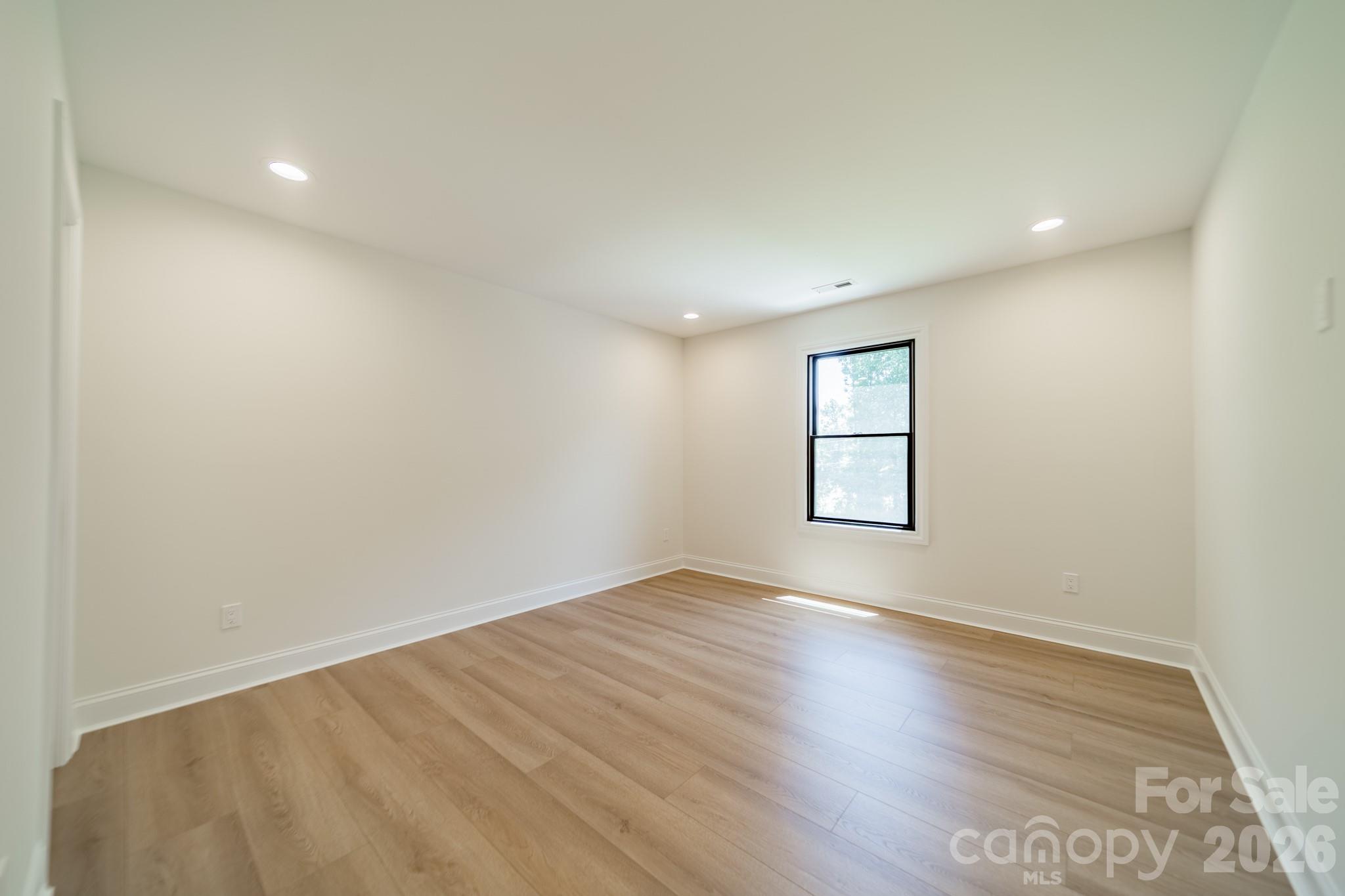 112 Jim Parker Road — Wesley Chapel