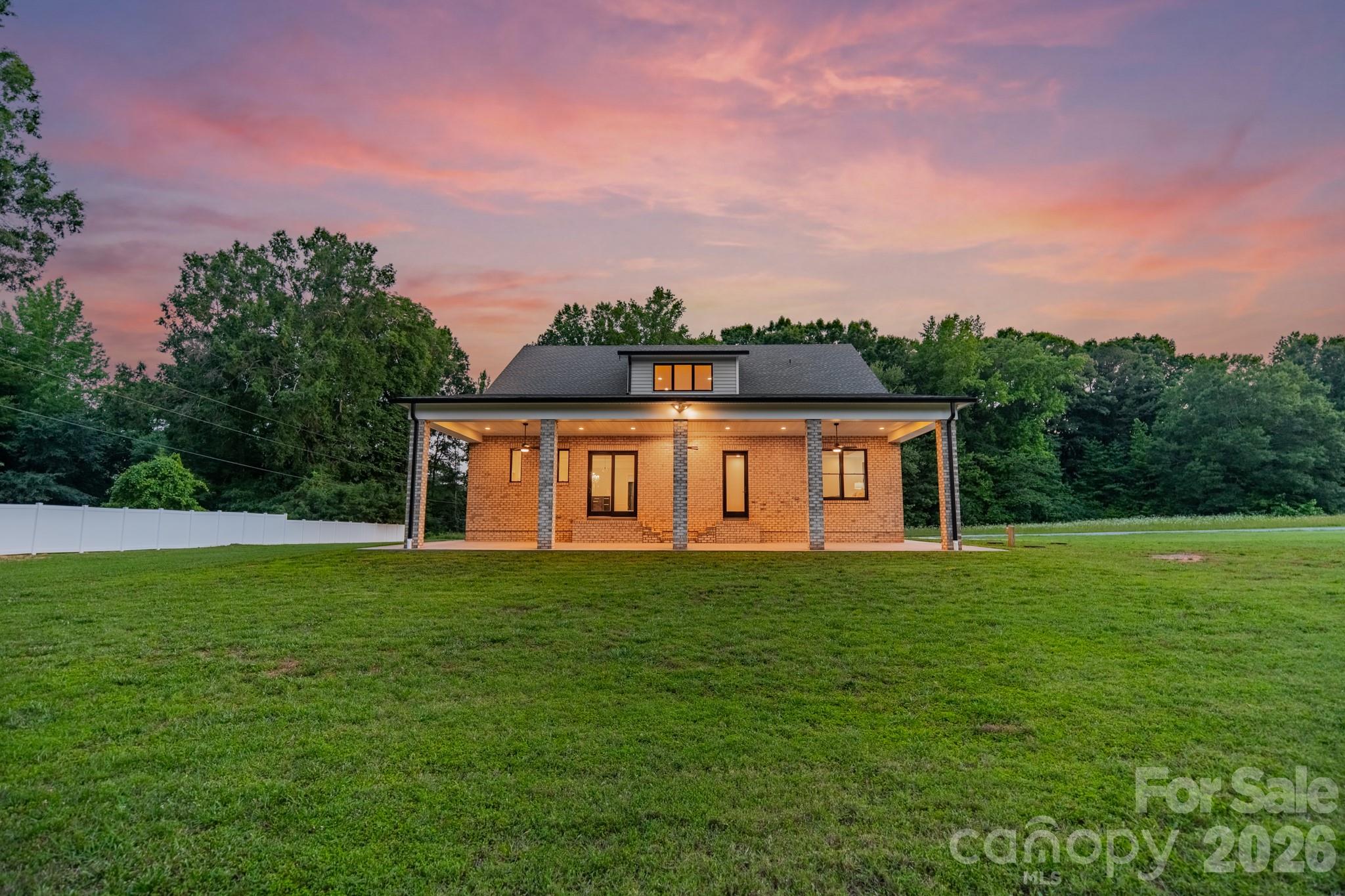 112 Jim Parker Road — Wesley Chapel