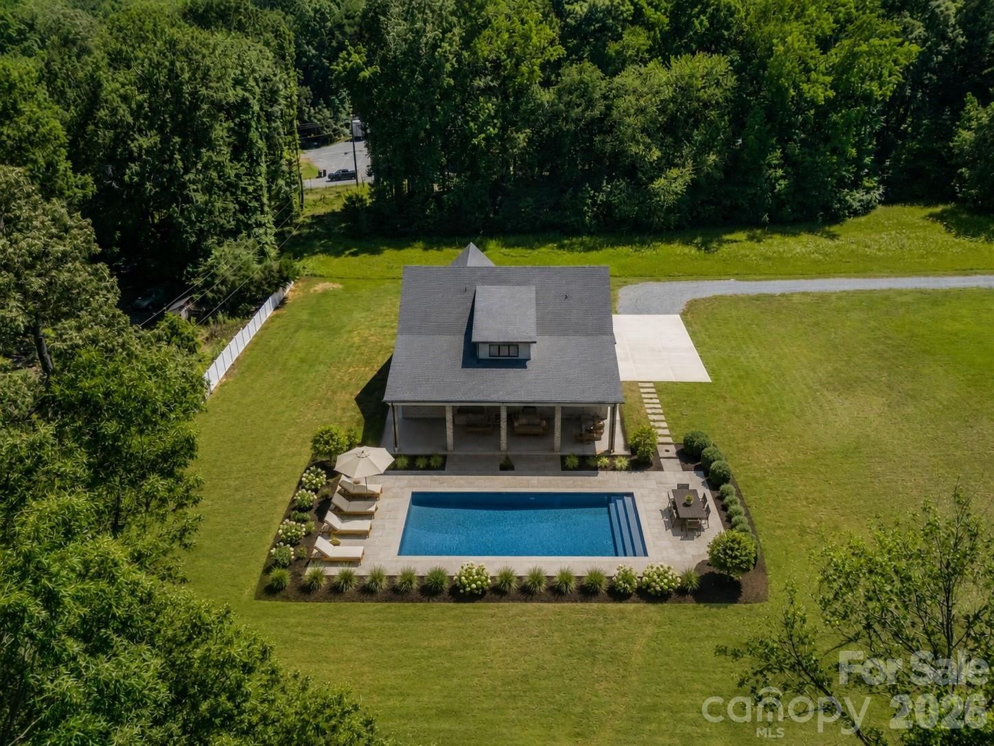 112 Jim Parker Road — Wesley Chapel