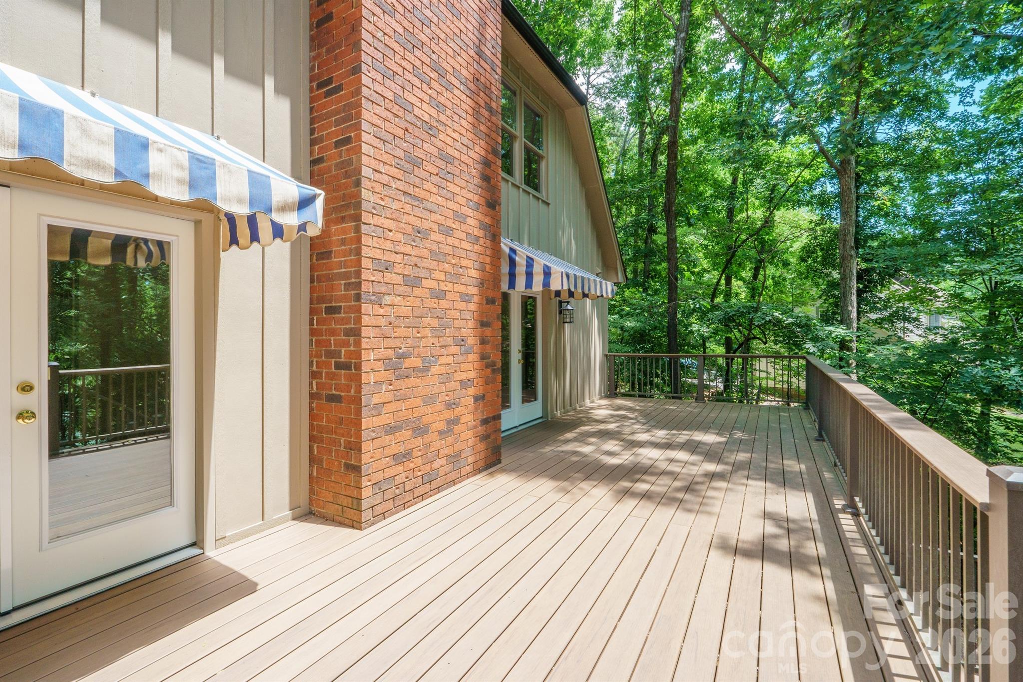 2150 9th Street NW — Hickory
