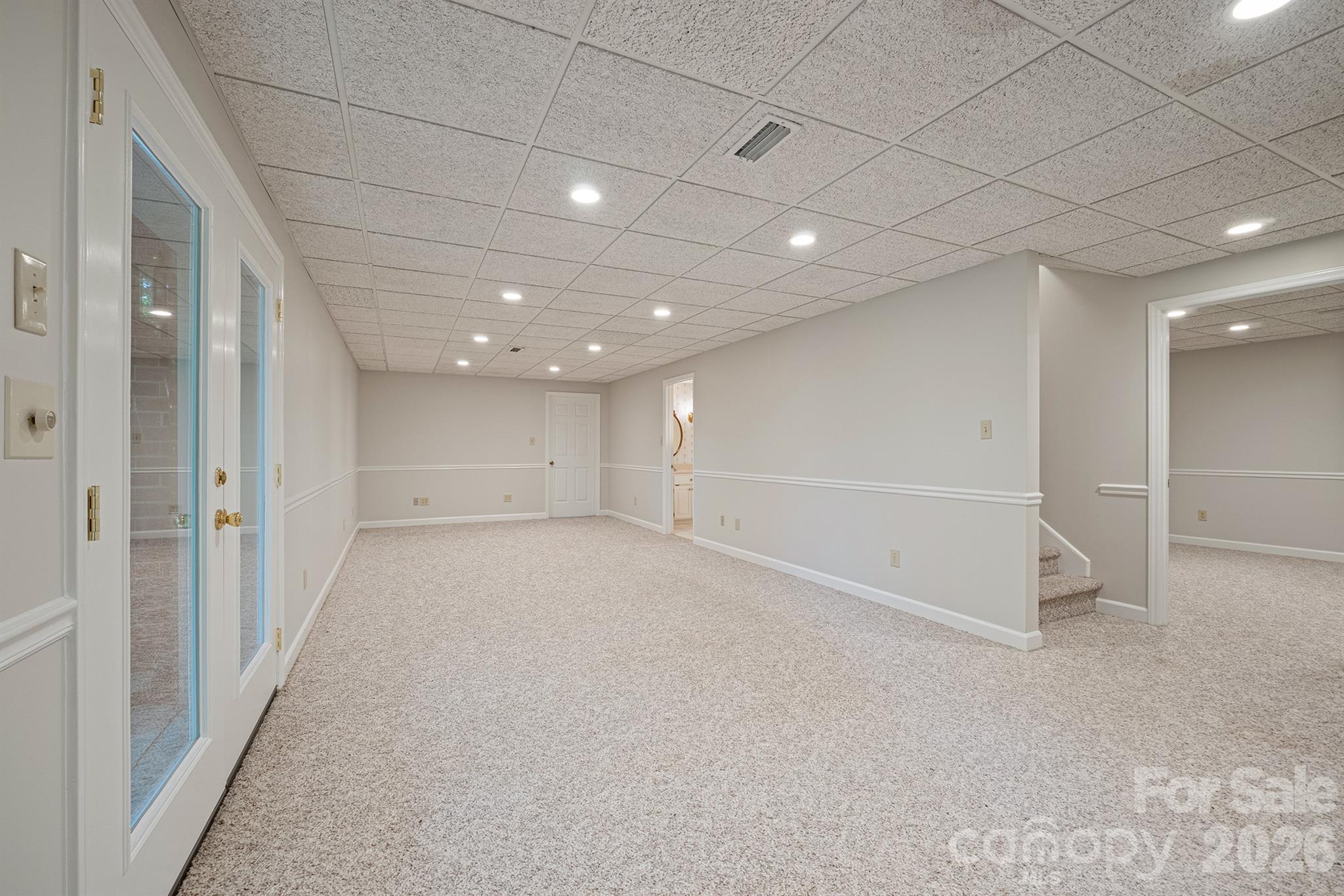 2150 9th Street NW — Hickory