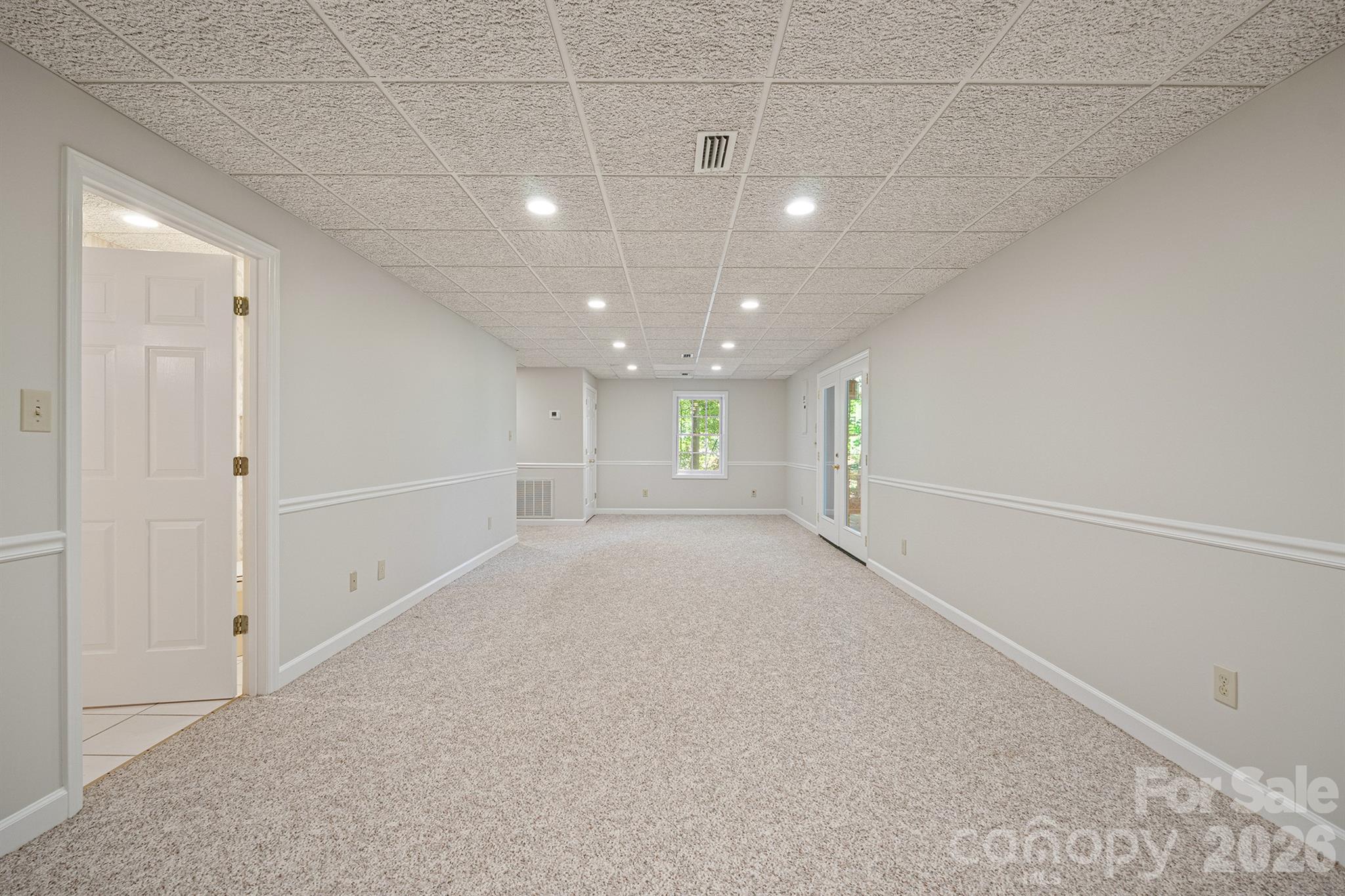 2150 9th Street NW — Hickory