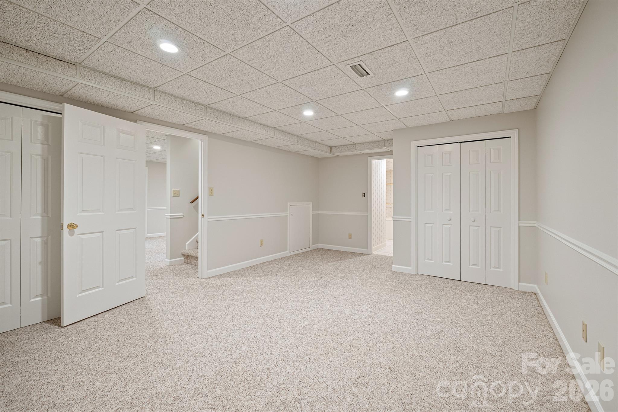 2150 9th Street NW — Hickory