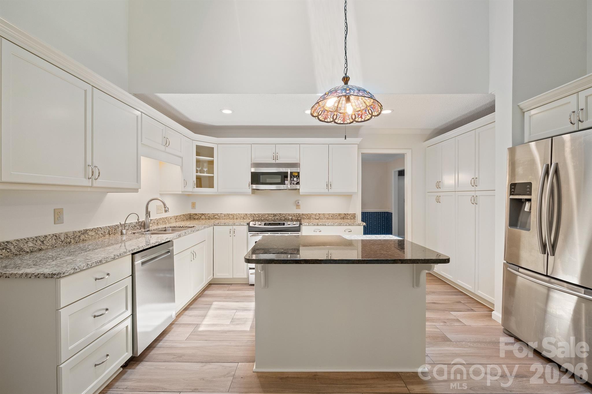 2150 9th Street NW — Hickory