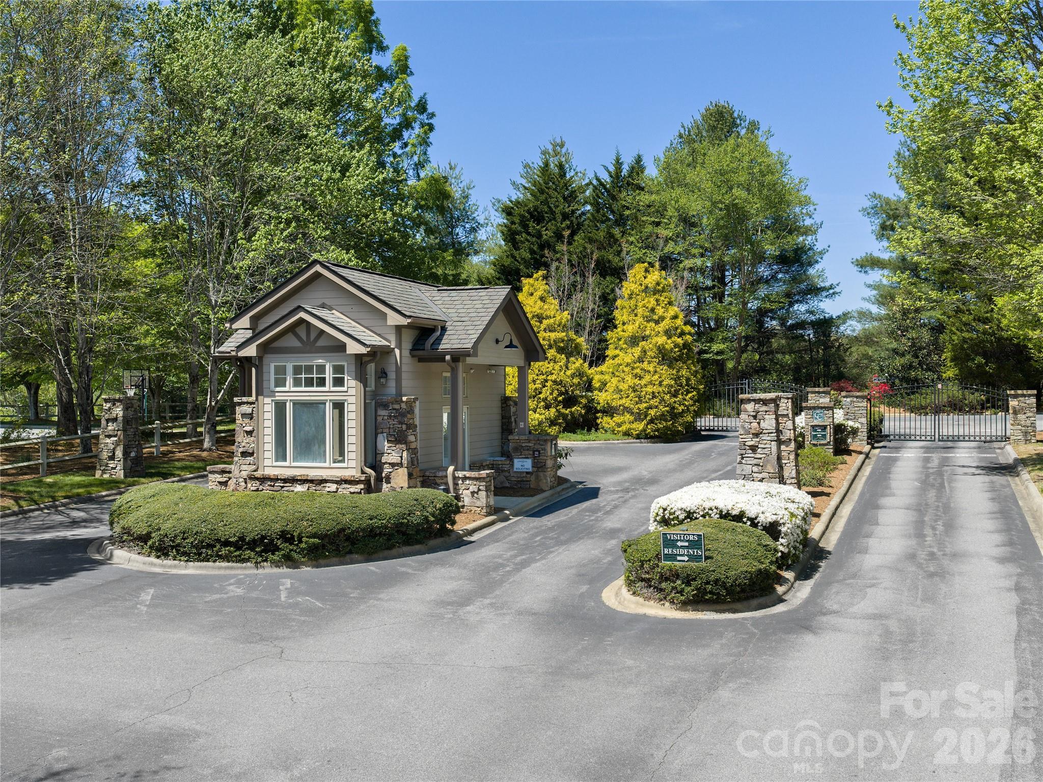 63 Whistlewood Lane — Hendersonville