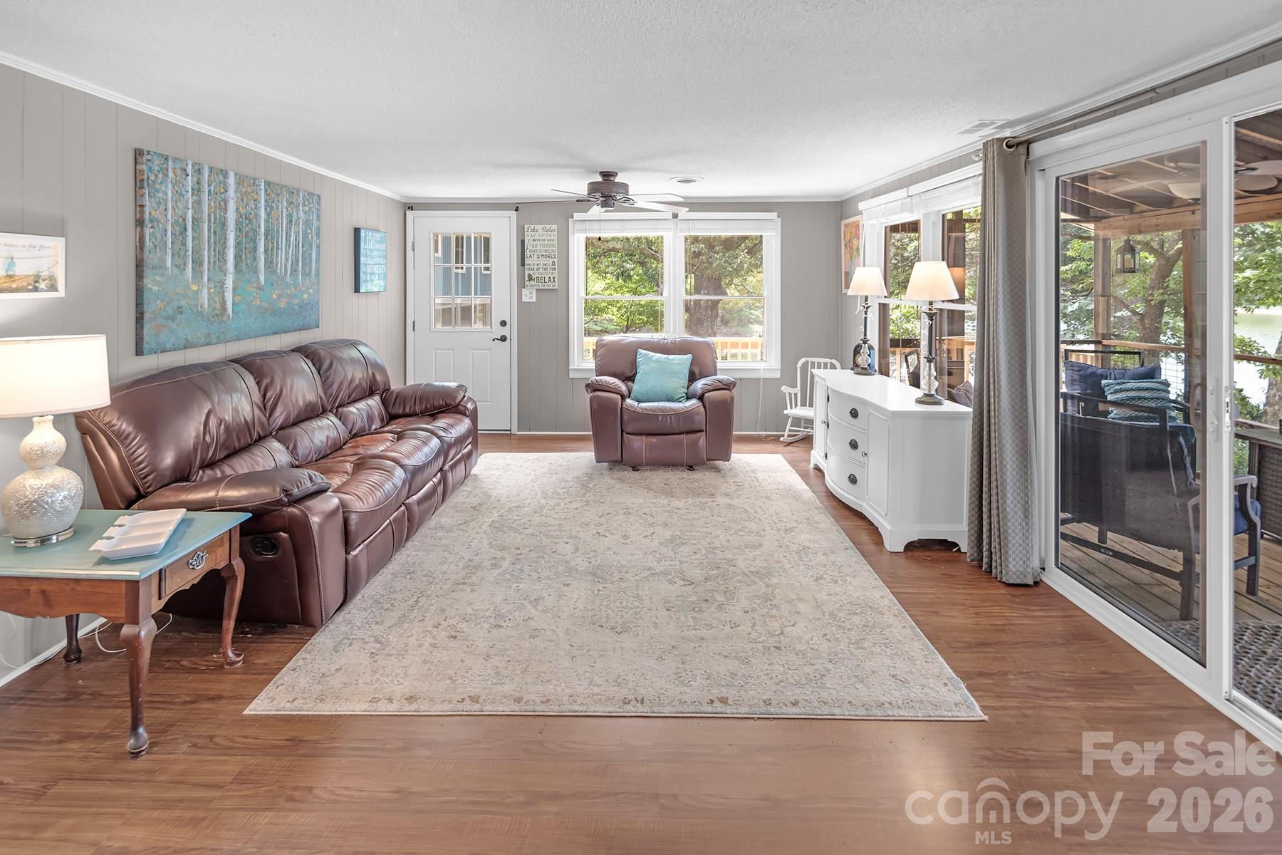 46842 Beach Road — New London