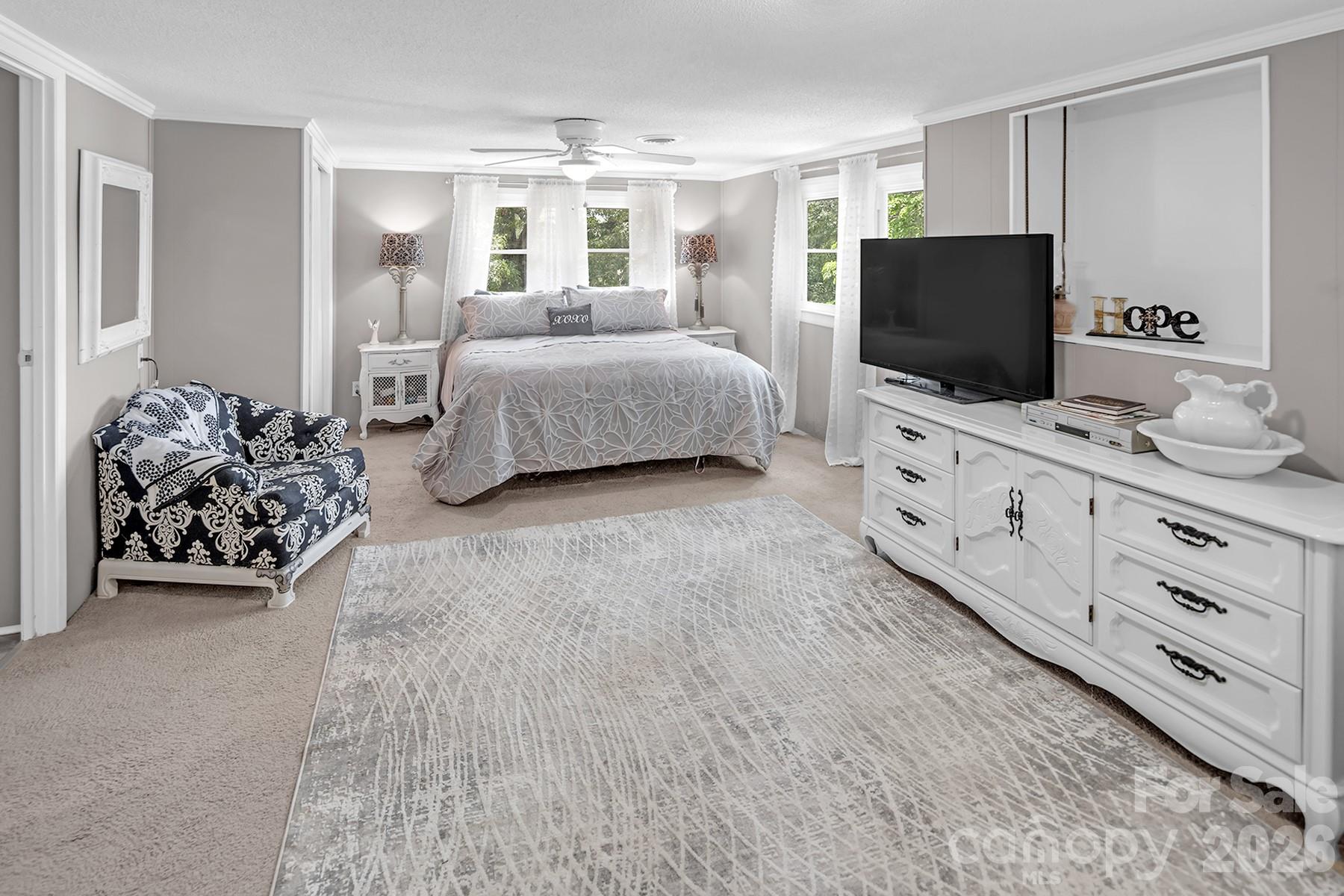 46842 Beach Road — New London