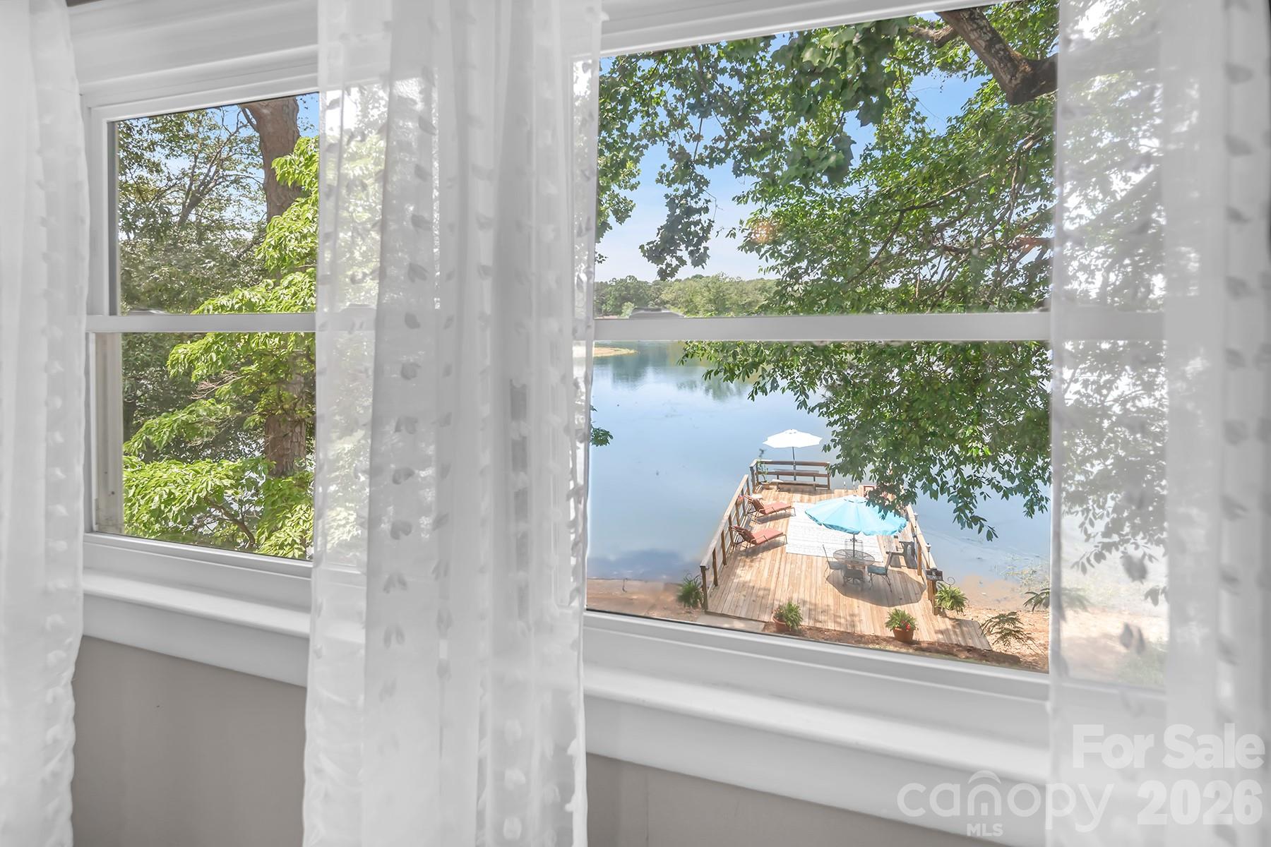 46842 Beach Road — New London